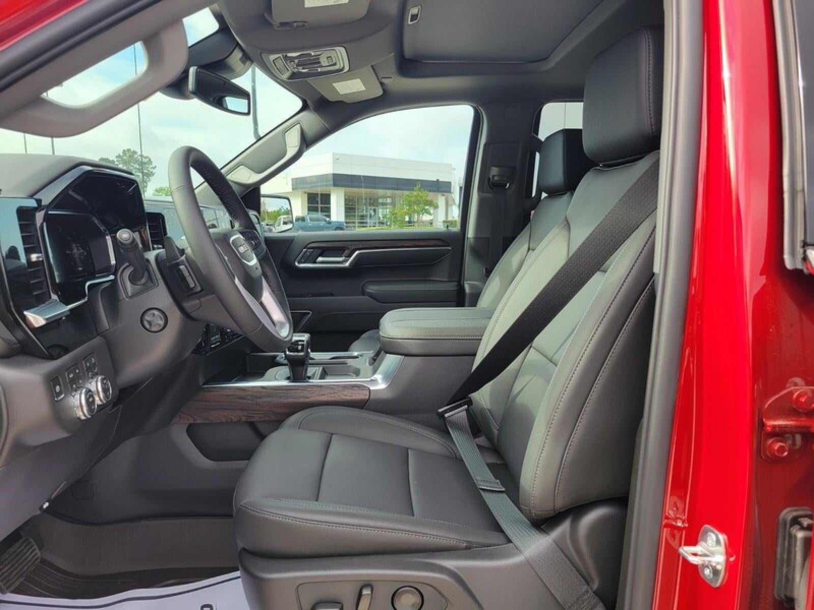 2026 GMC Sierra 1500 Crew Cab Short Box 4-Wheel Drive SLT