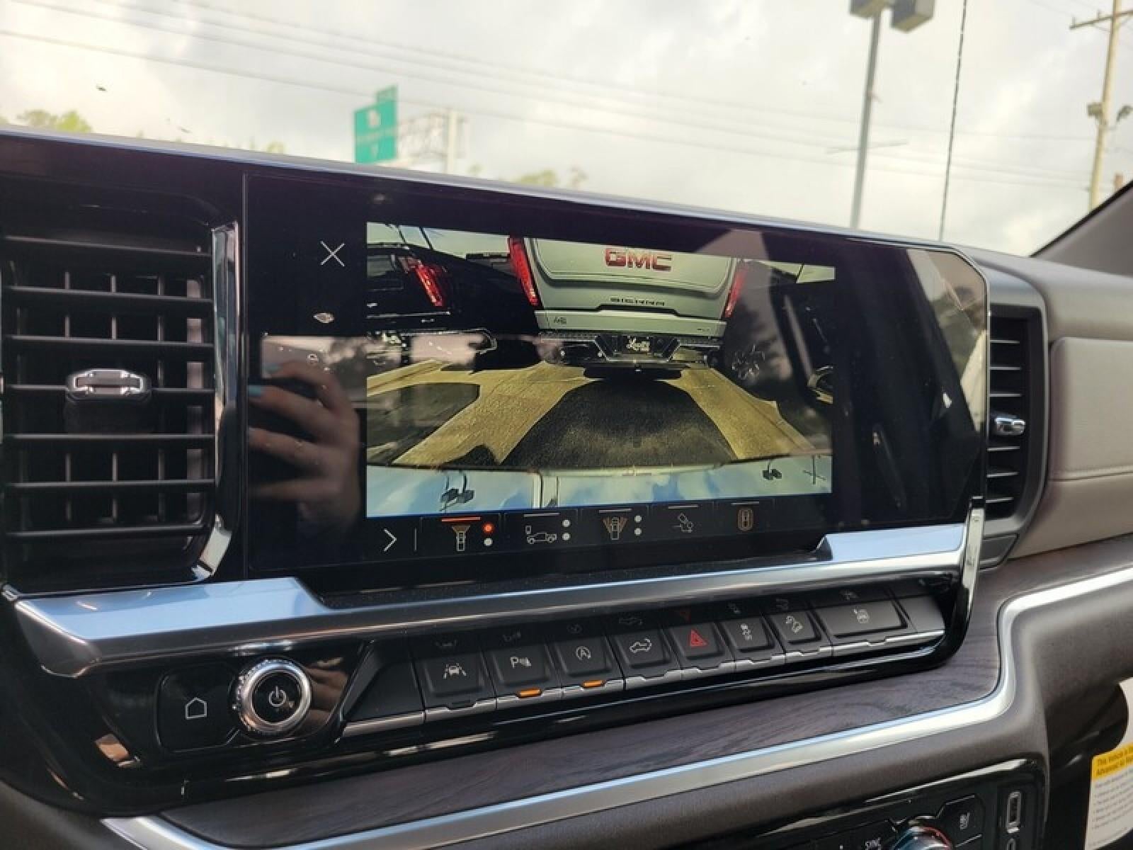 2026 GMC Sierra 1500 Crew Cab Short Box 4-Wheel Drive SLT