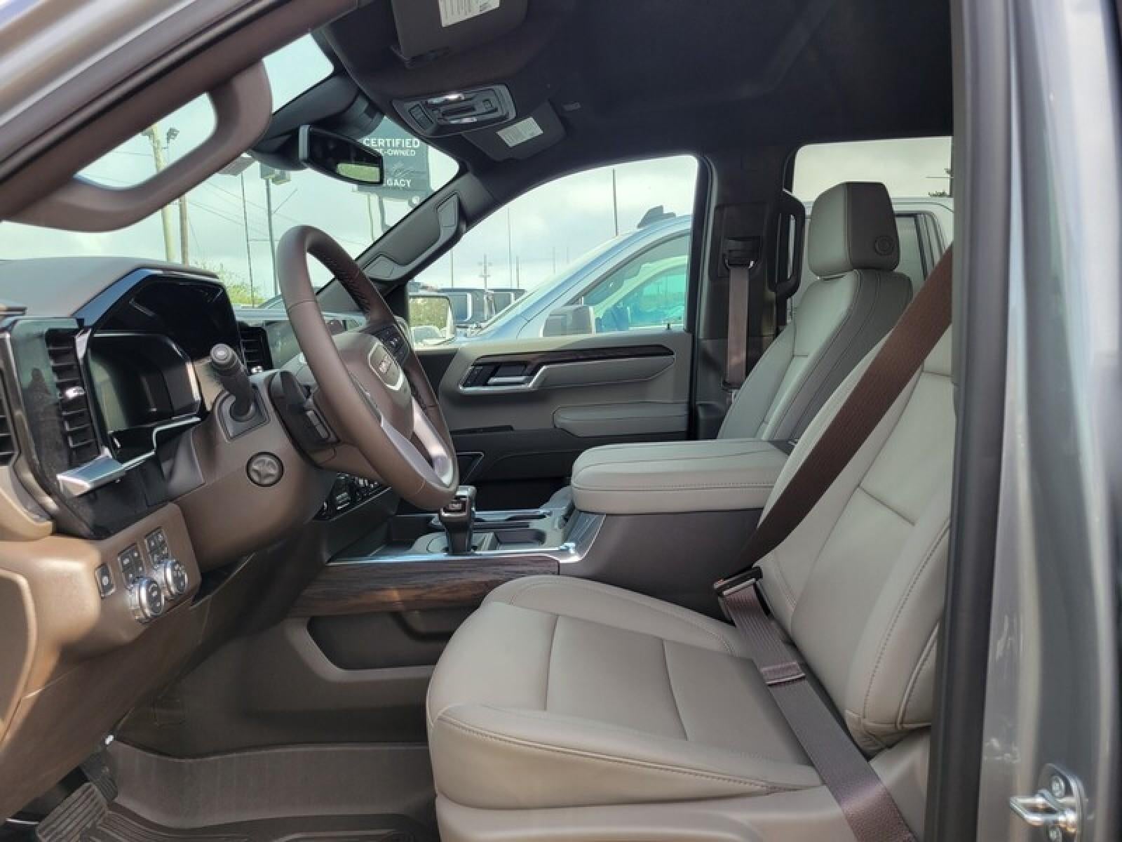 2026 GMC Sierra 1500 Crew Cab Short Box 4-Wheel Drive SLT