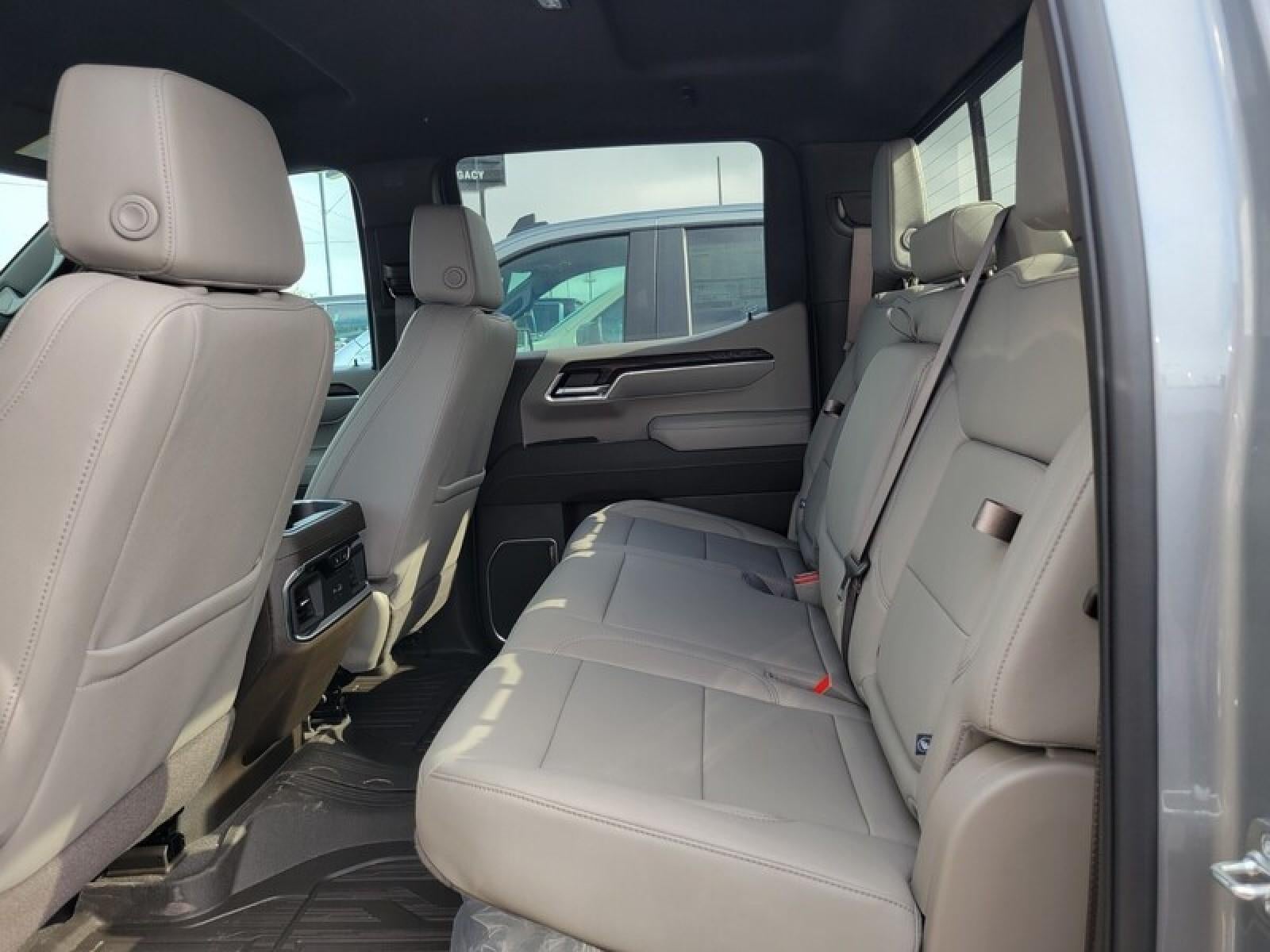 2026 GMC Sierra 1500 Crew Cab Short Box 4-Wheel Drive SLT