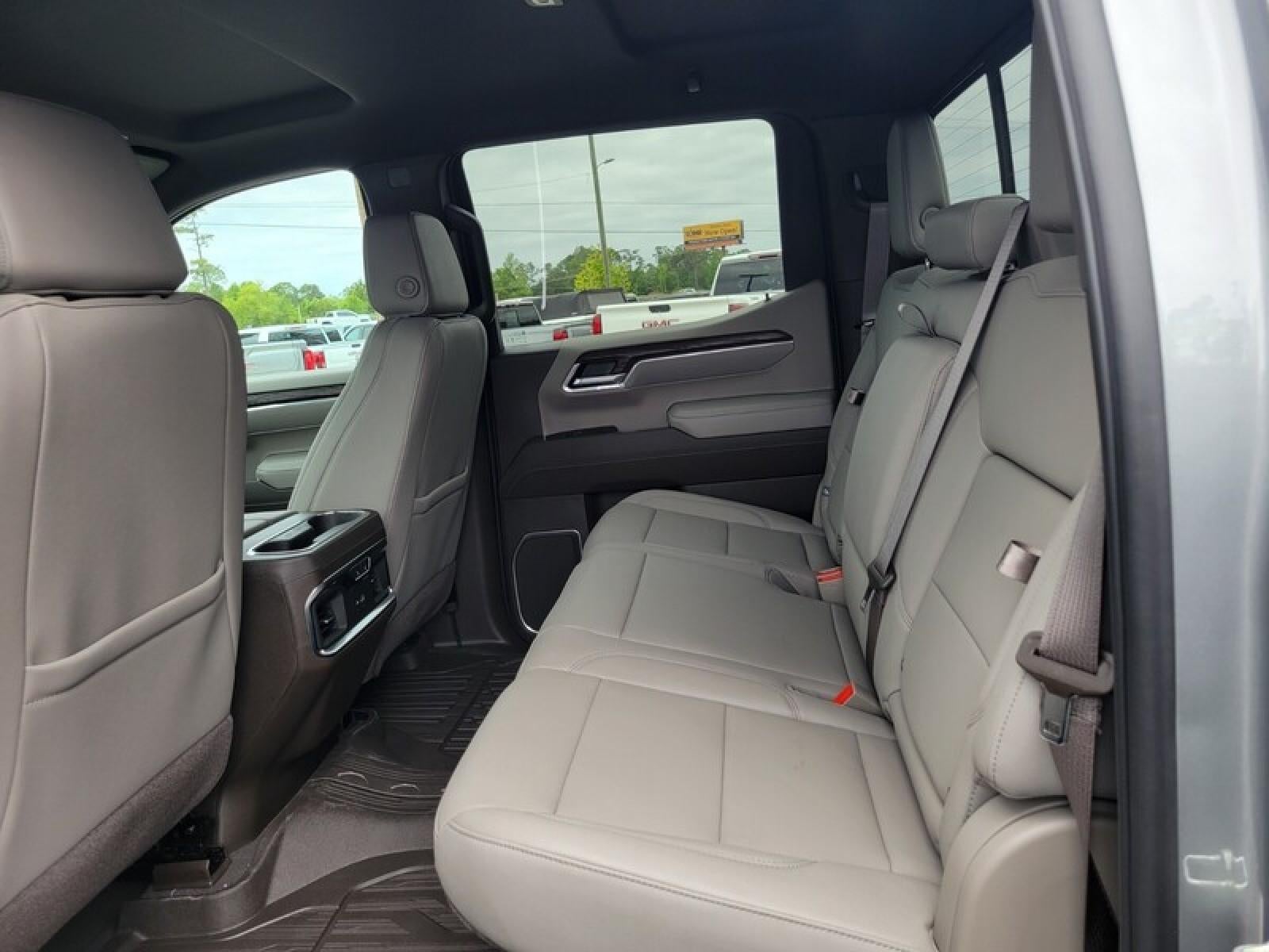 2026 GMC Sierra 1500 Crew Cab Short Box 4-Wheel Drive SLT