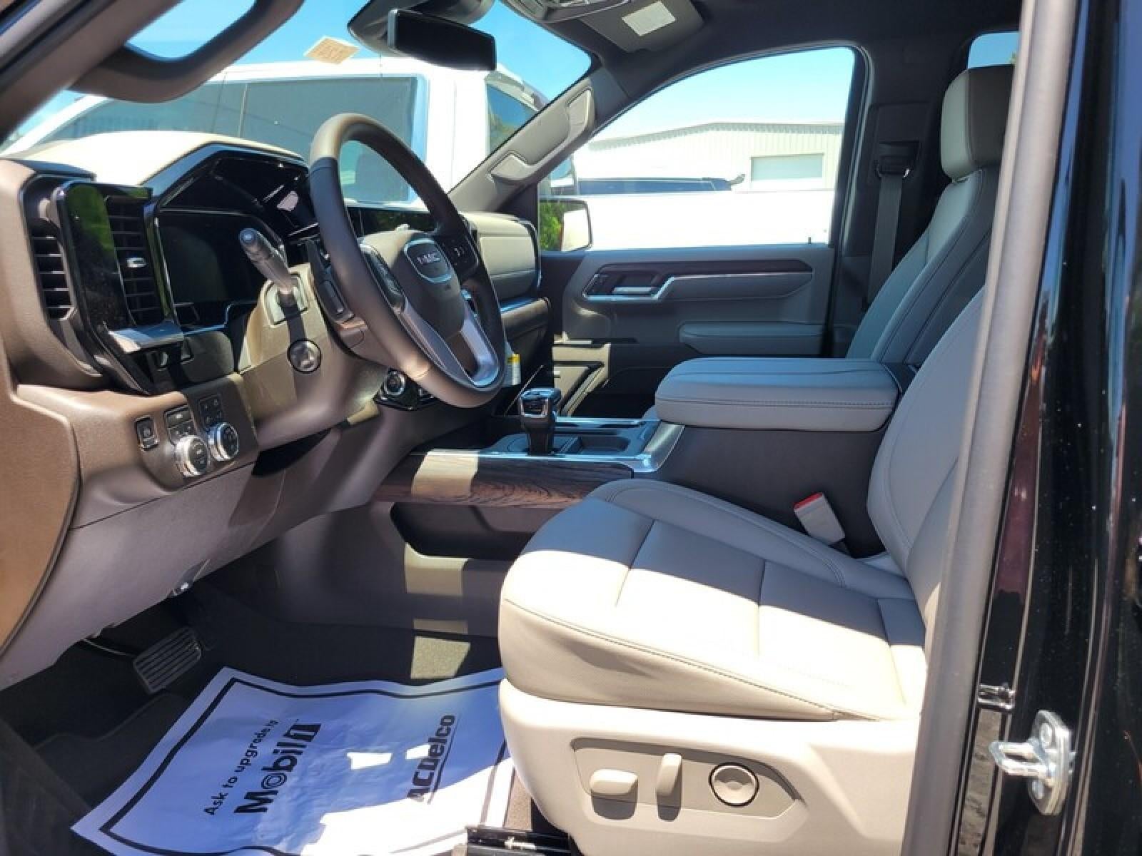 2026 GMC Sierra 1500 Crew Cab Short Box 4-Wheel Drive SLT