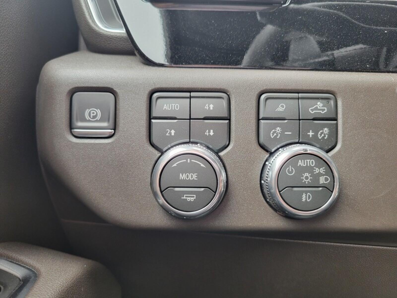 2026 GMC Sierra 1500 Crew Cab Short Box 4-Wheel Drive SLT