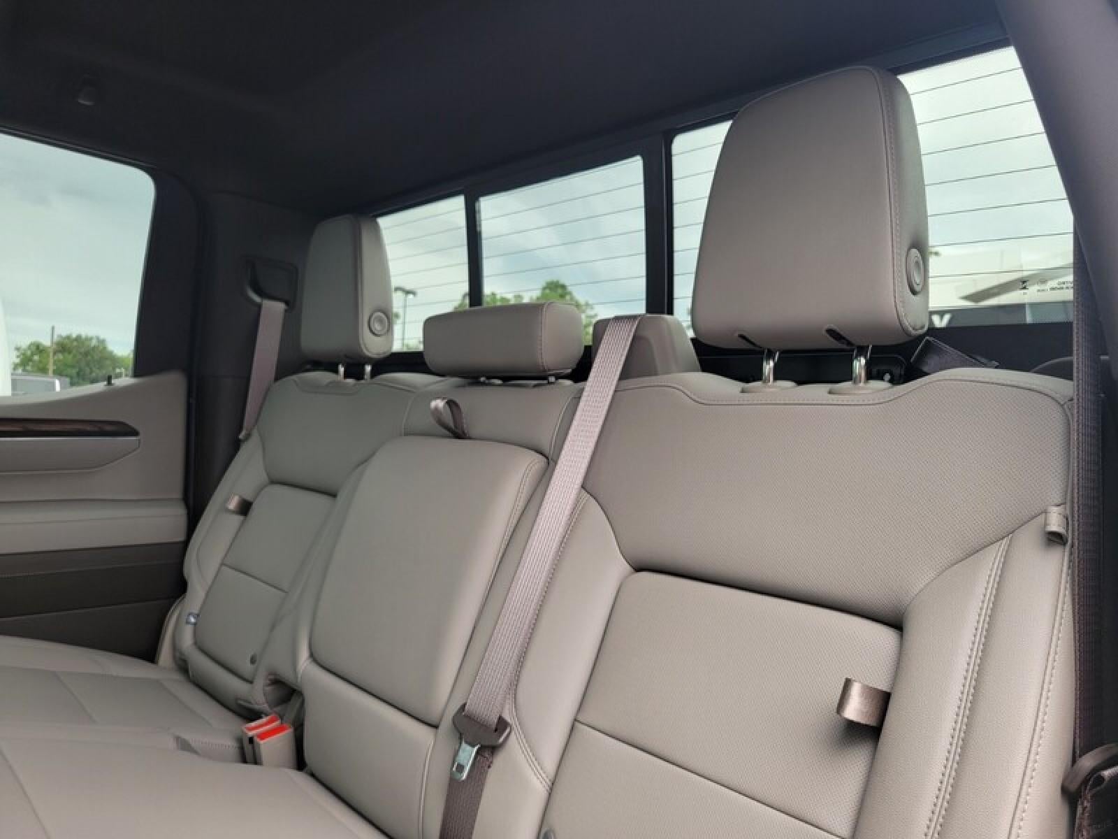 2026 GMC Sierra 1500 Crew Cab Short Box 4-Wheel Drive SLT