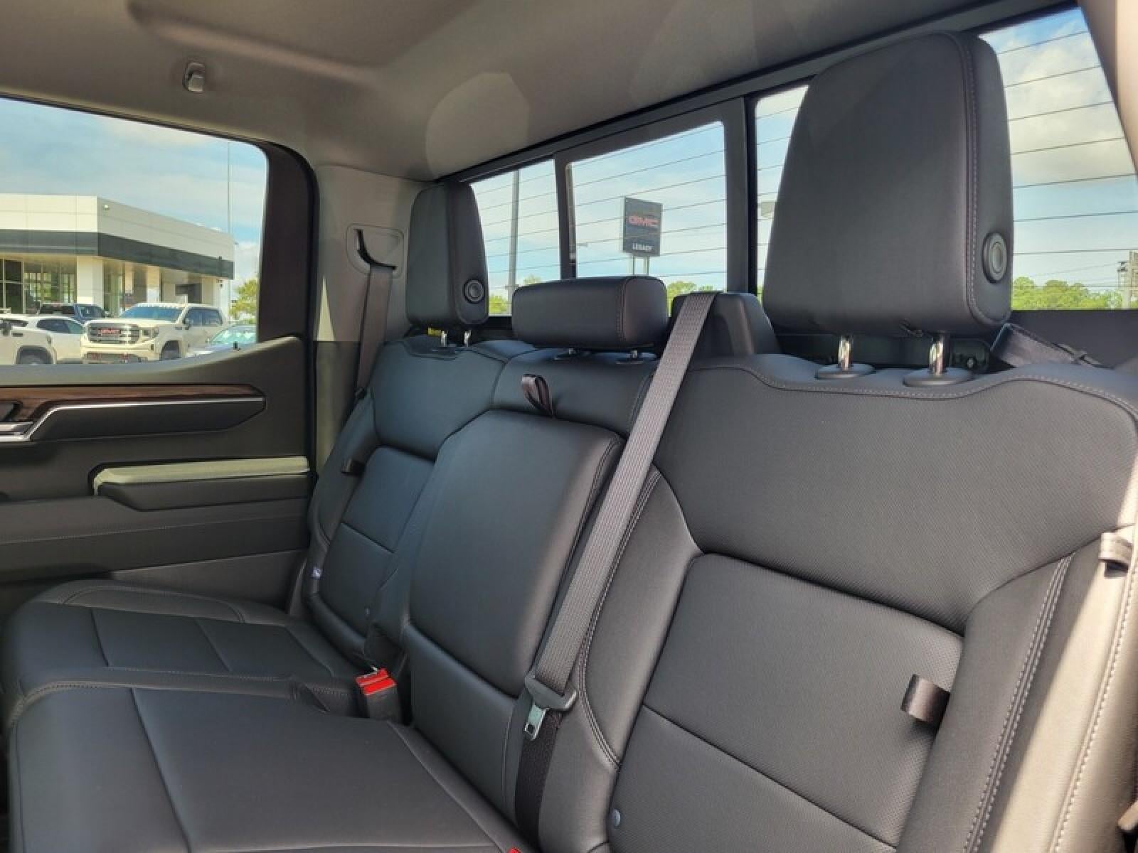 2026 GMC Sierra 1500 Crew Cab Short Box 4-Wheel Drive SLT