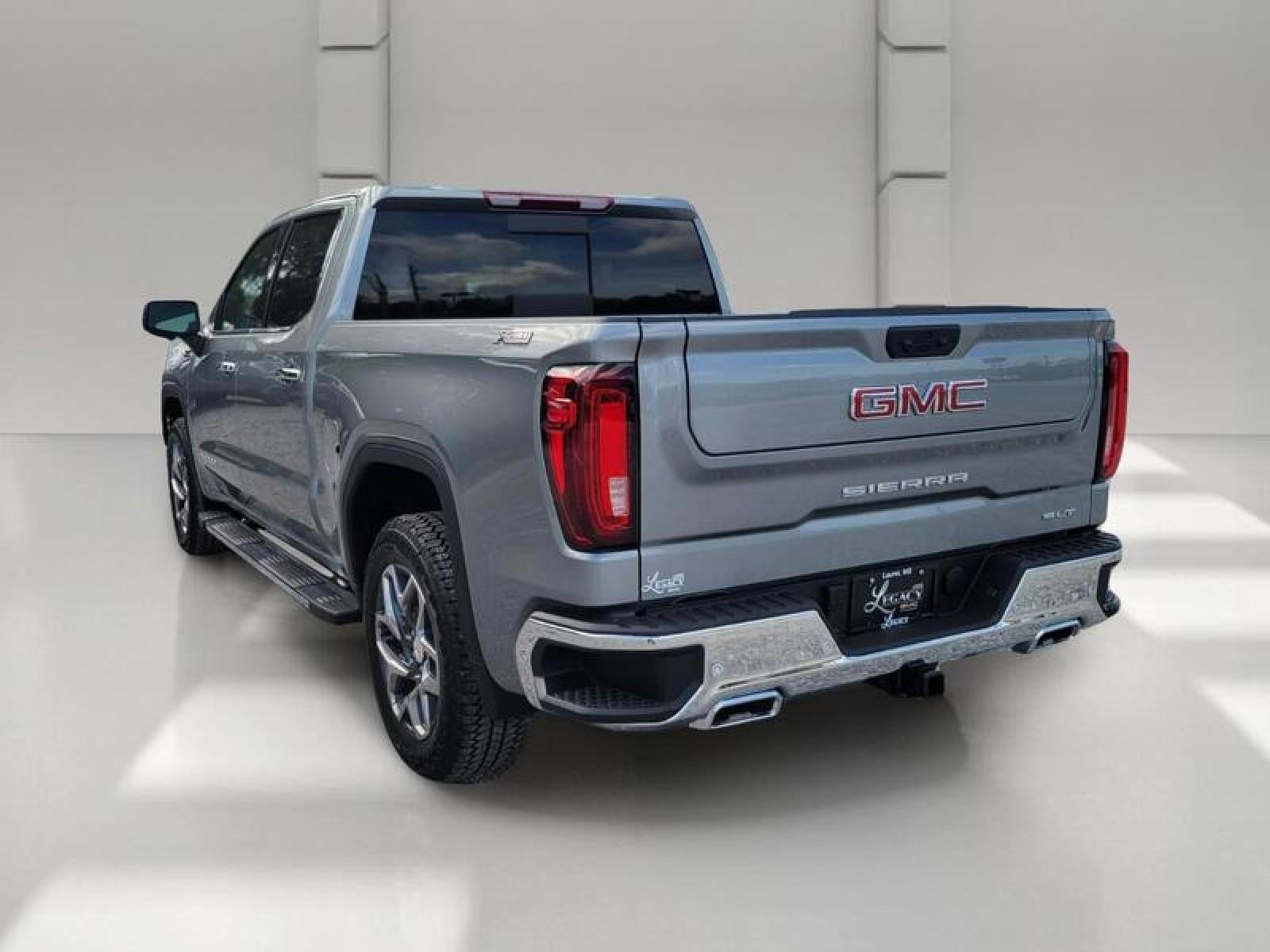 2026 GMC Sierra 1500 Crew Cab Short Box 4-Wheel Drive SLT