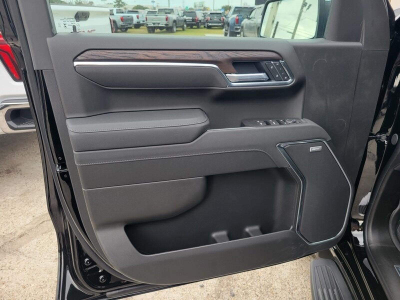 2026 GMC Sierra 1500 Crew Cab Short Box 4-Wheel Drive SLT