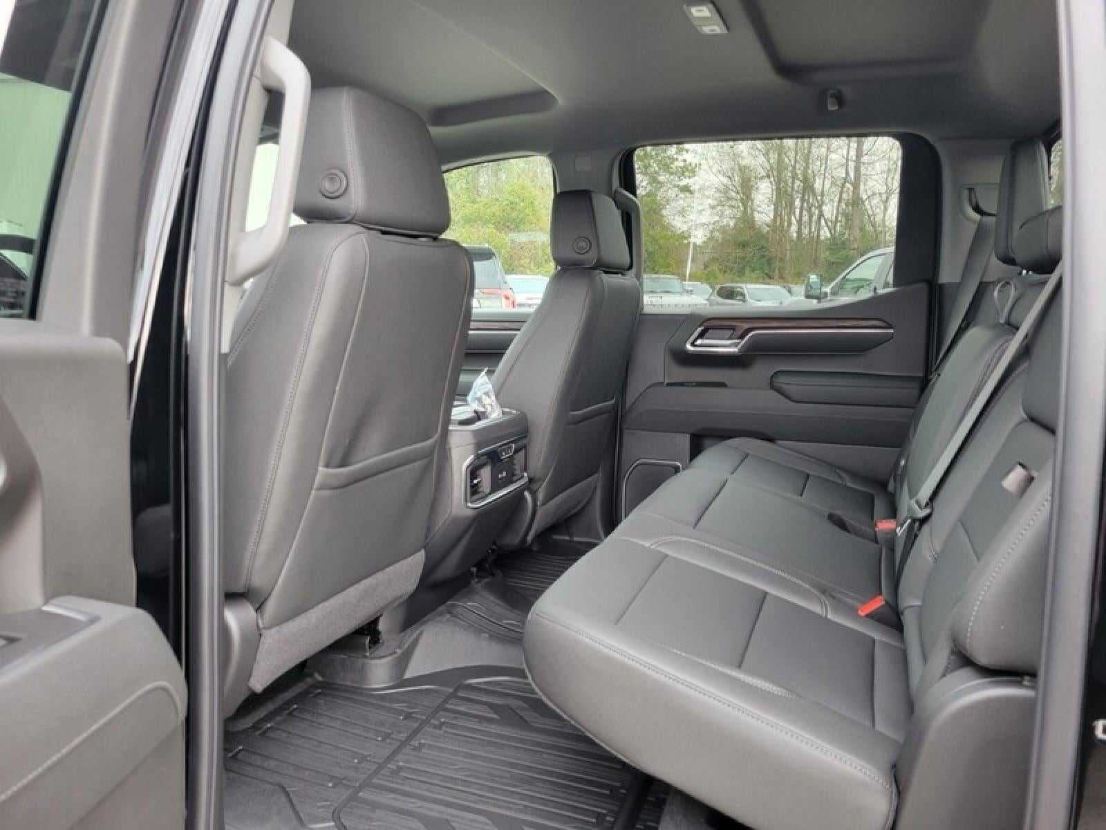 2026 GMC Sierra 1500 Crew Cab Short Box 4-Wheel Drive SLT