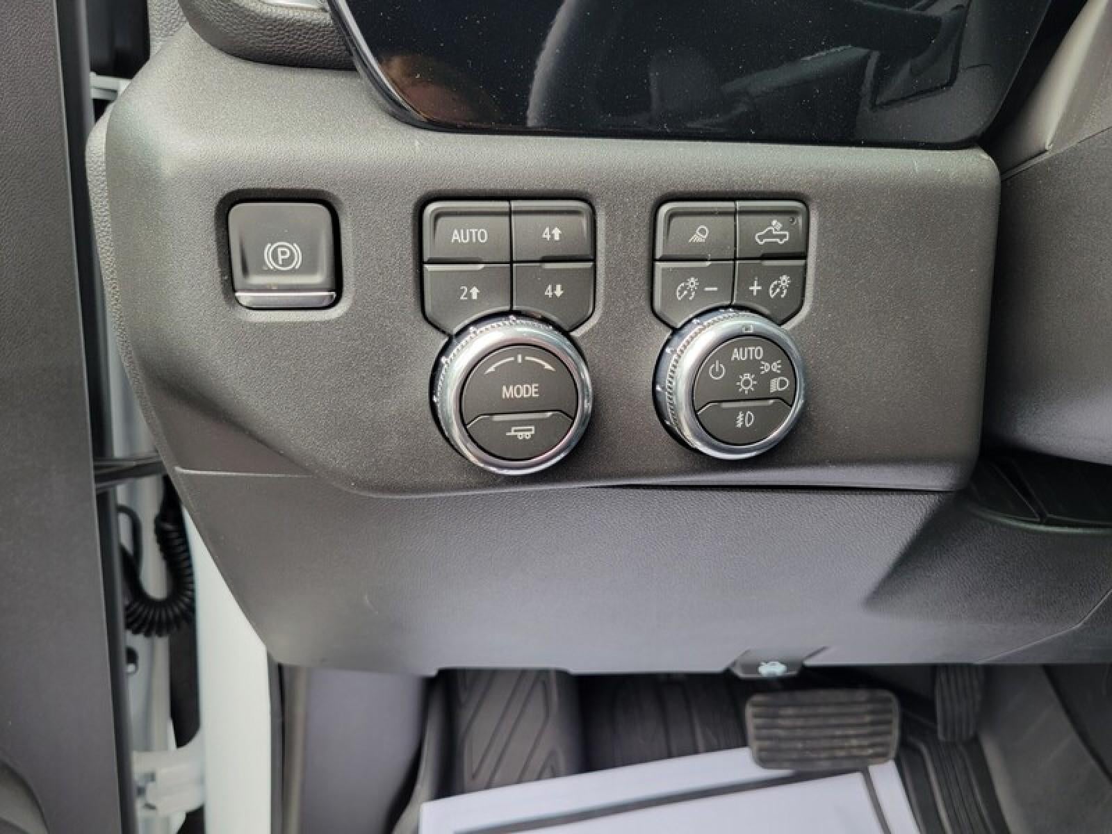 2026 GMC Sierra 1500 Crew Cab Short Box 4-Wheel Drive SLT
