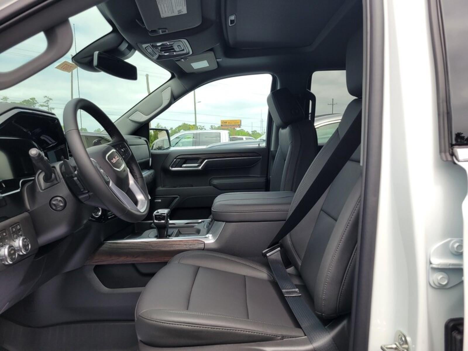 2026 GMC Sierra 1500 Crew Cab Short Box 4-Wheel Drive SLT