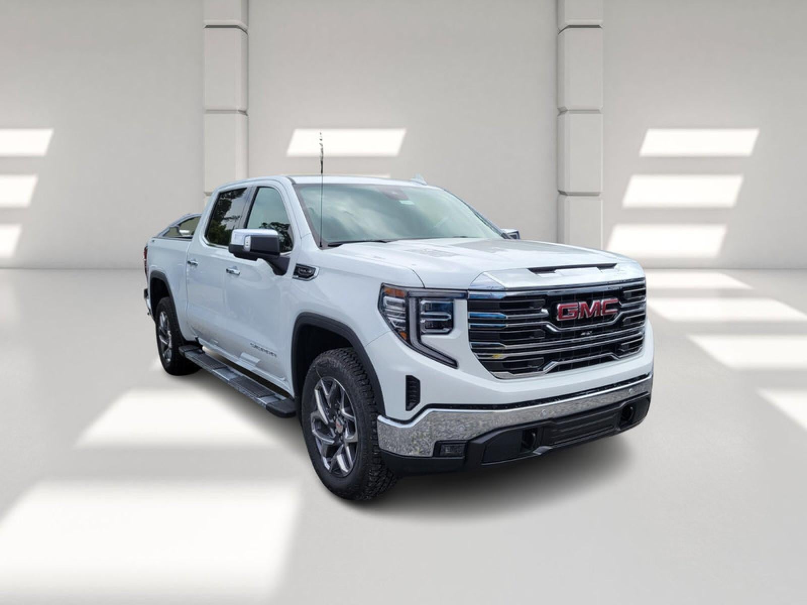 2026 GMC Sierra 1500 Crew Cab Short Box 4-Wheel Drive SLT