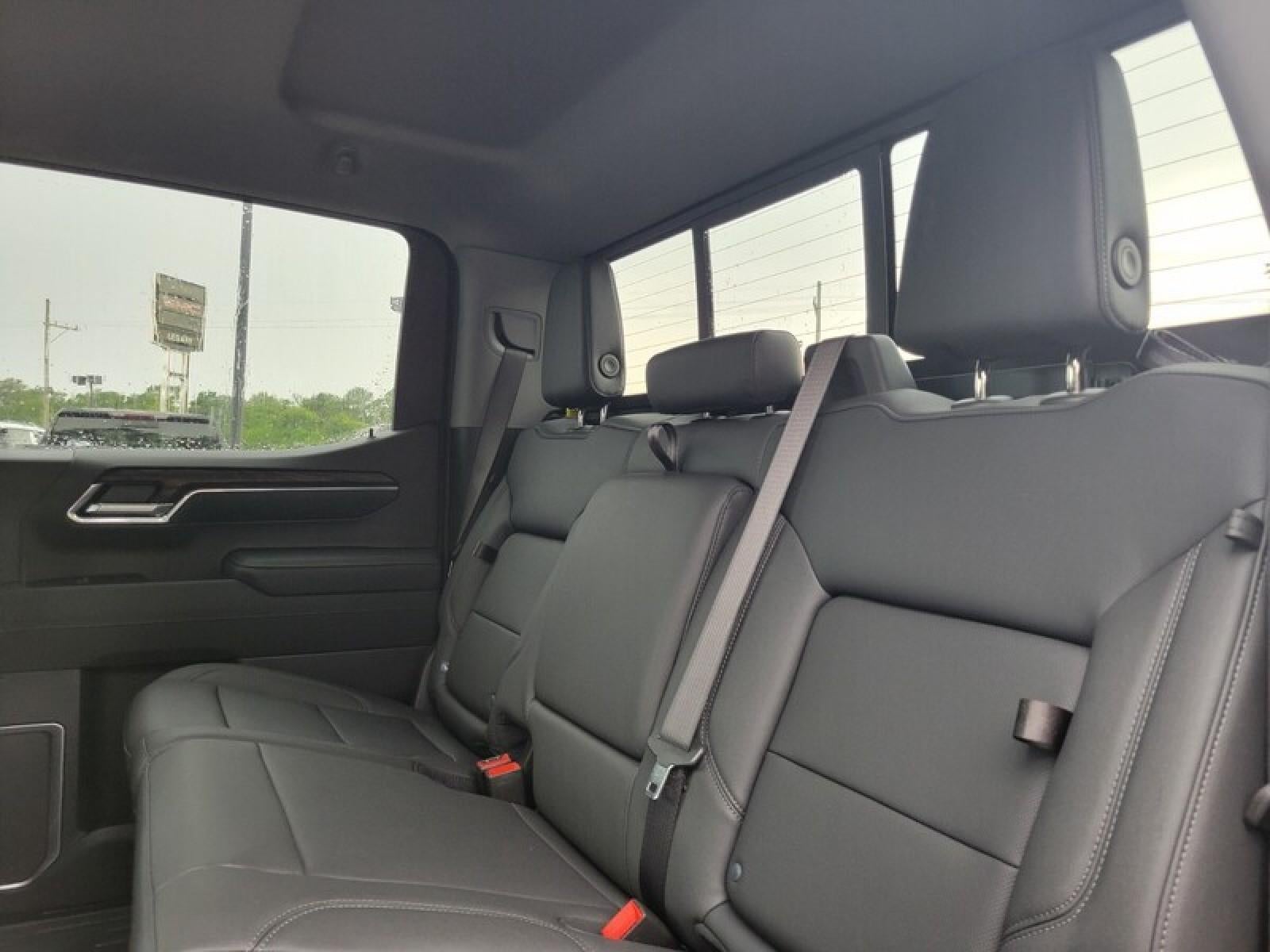 2026 GMC Sierra 1500 Crew Cab Short Box 4-Wheel Drive SLT