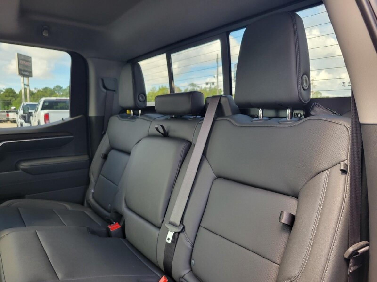 2026 GMC Sierra 1500 Crew Cab Short Box 4-Wheel Drive SLT