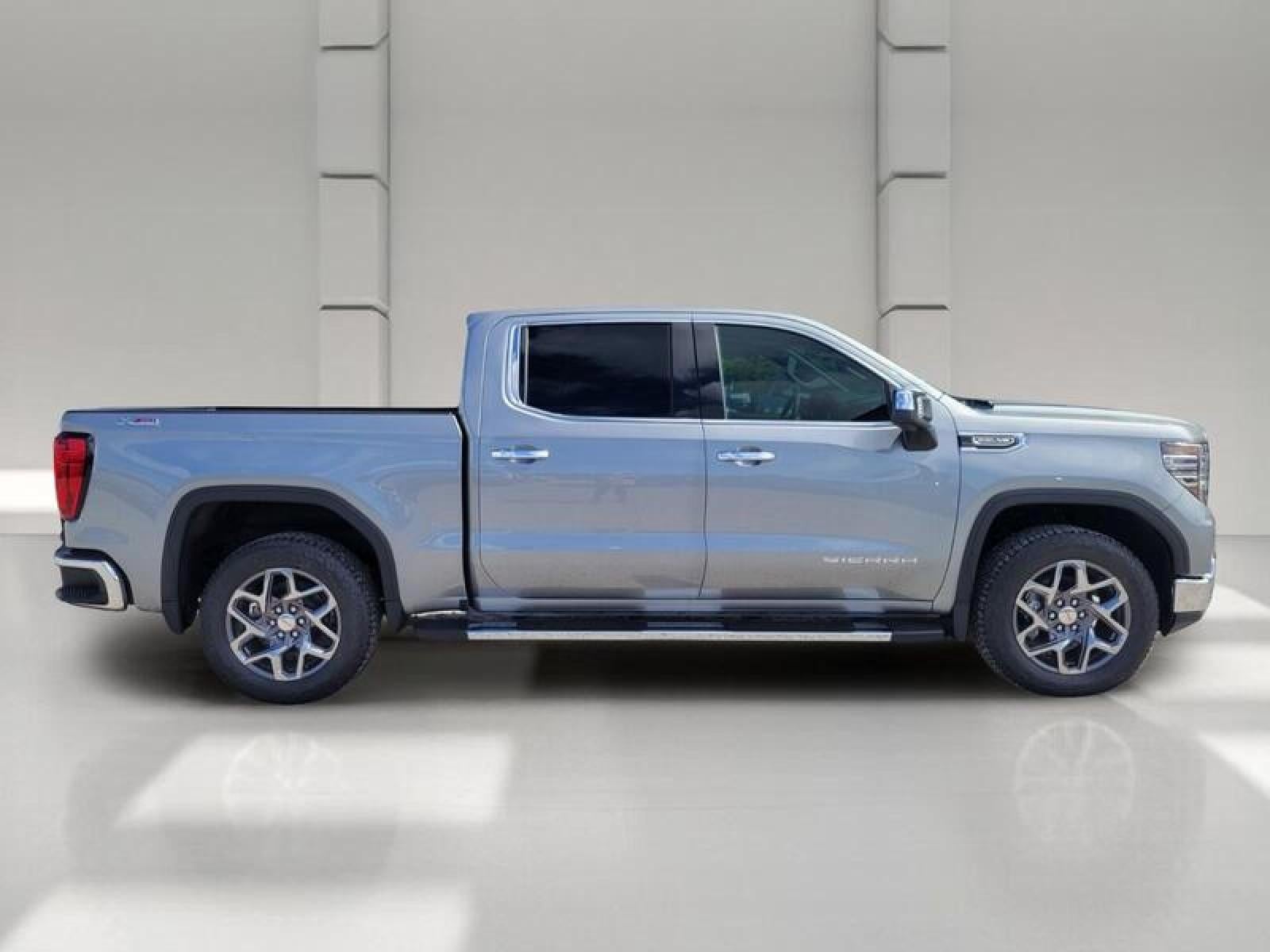 2026 GMC Sierra 1500 Crew Cab Short Box 4-Wheel Drive SLT