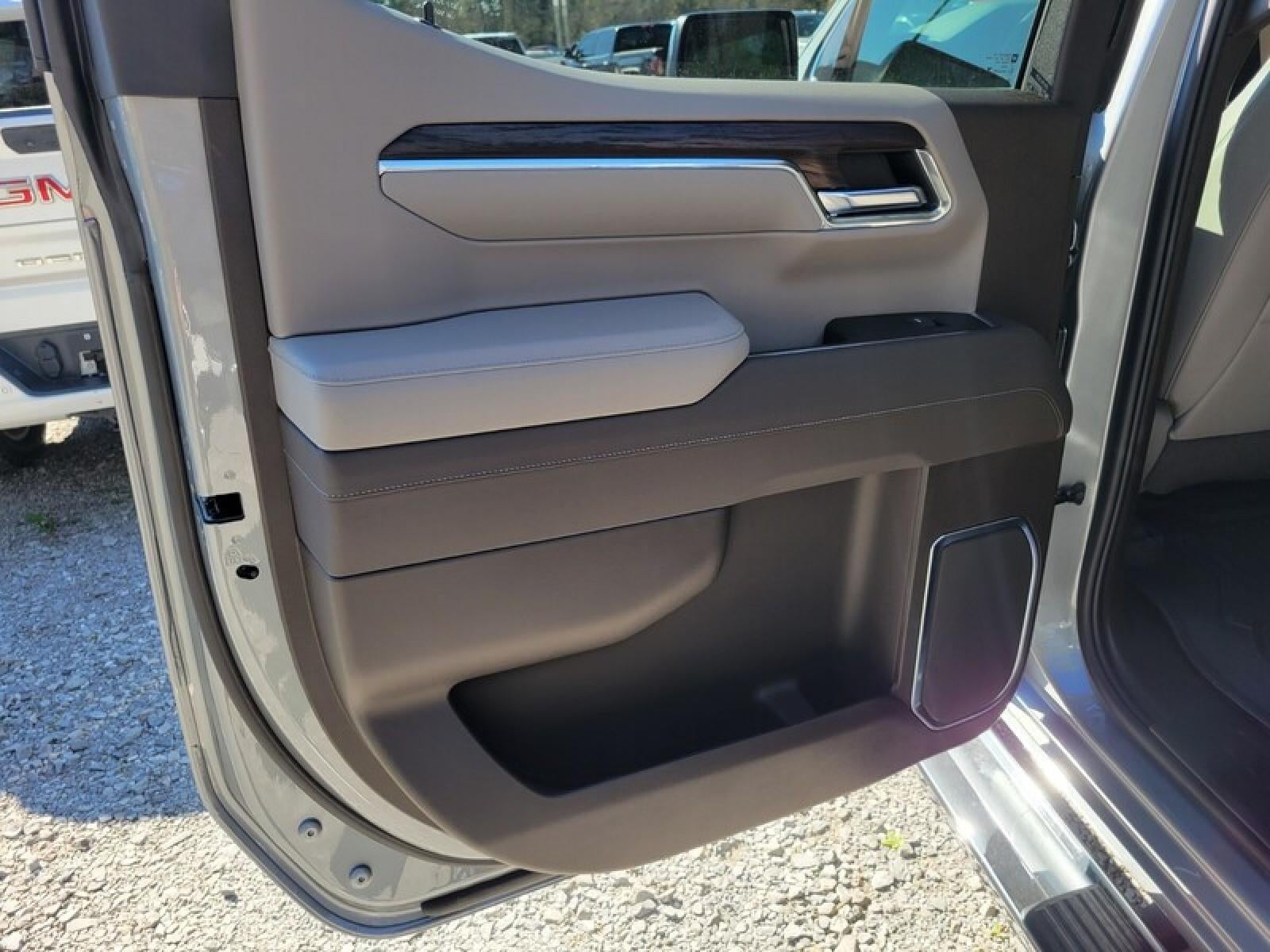 2026 GMC Sierra 1500 Crew Cab Short Box 4-Wheel Drive SLT