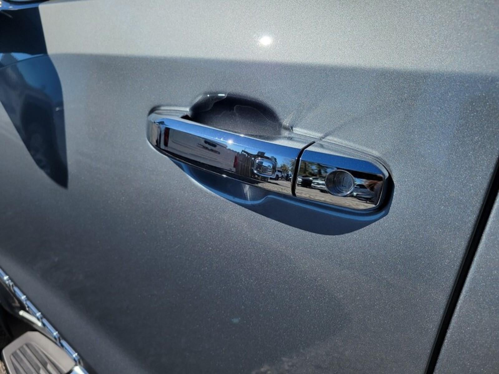 2026 GMC Sierra 1500 Crew Cab Short Box 4-Wheel Drive SLT