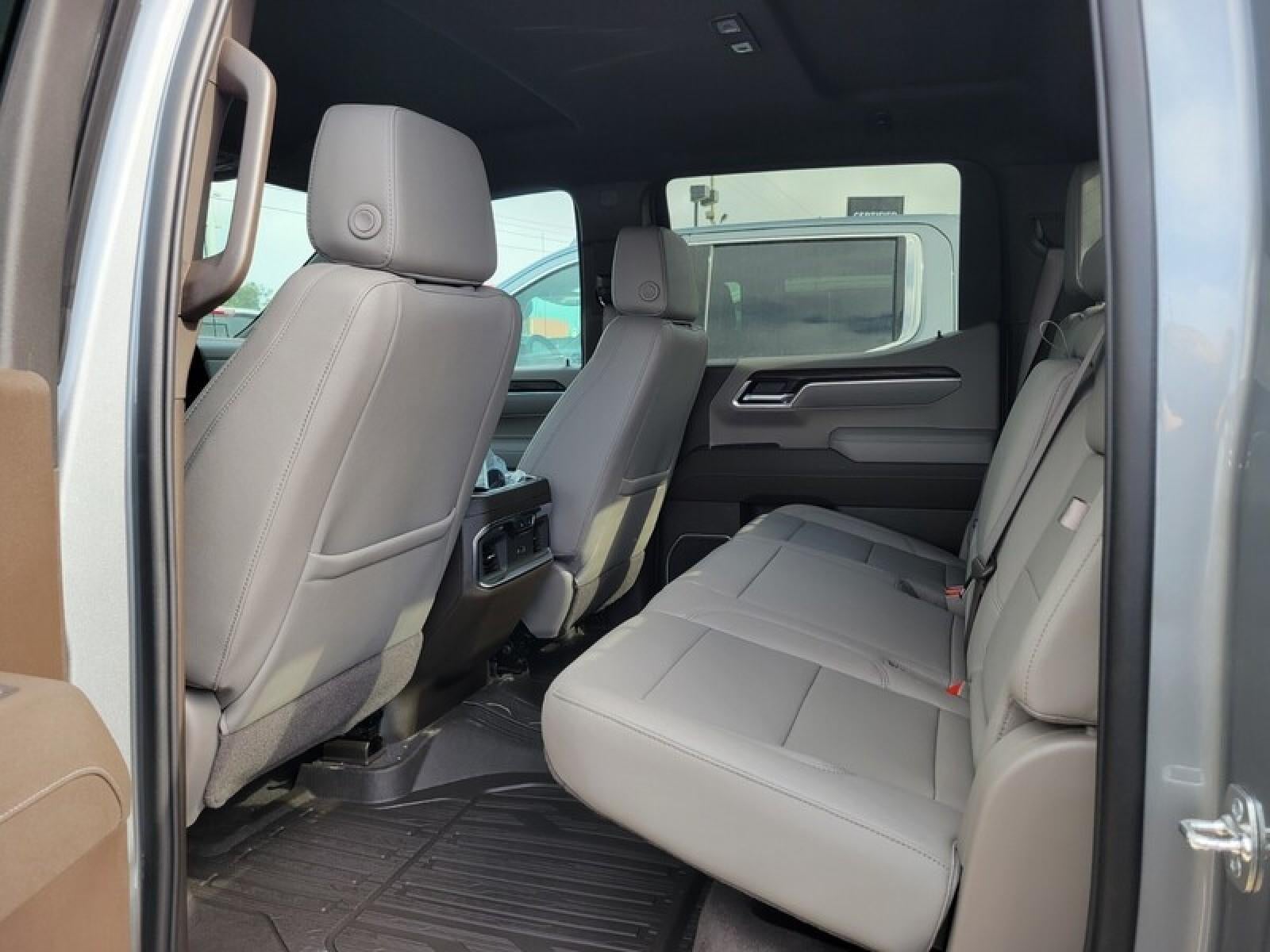 2026 GMC Sierra 1500 Crew Cab Short Box 4-Wheel Drive SLT