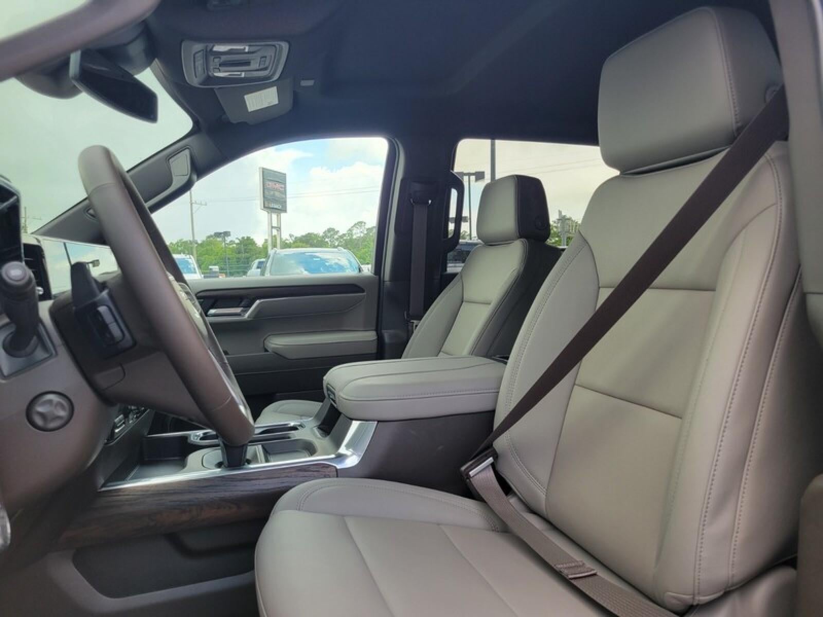 2026 GMC Sierra 1500 Crew Cab Short Box 4-Wheel Drive SLT