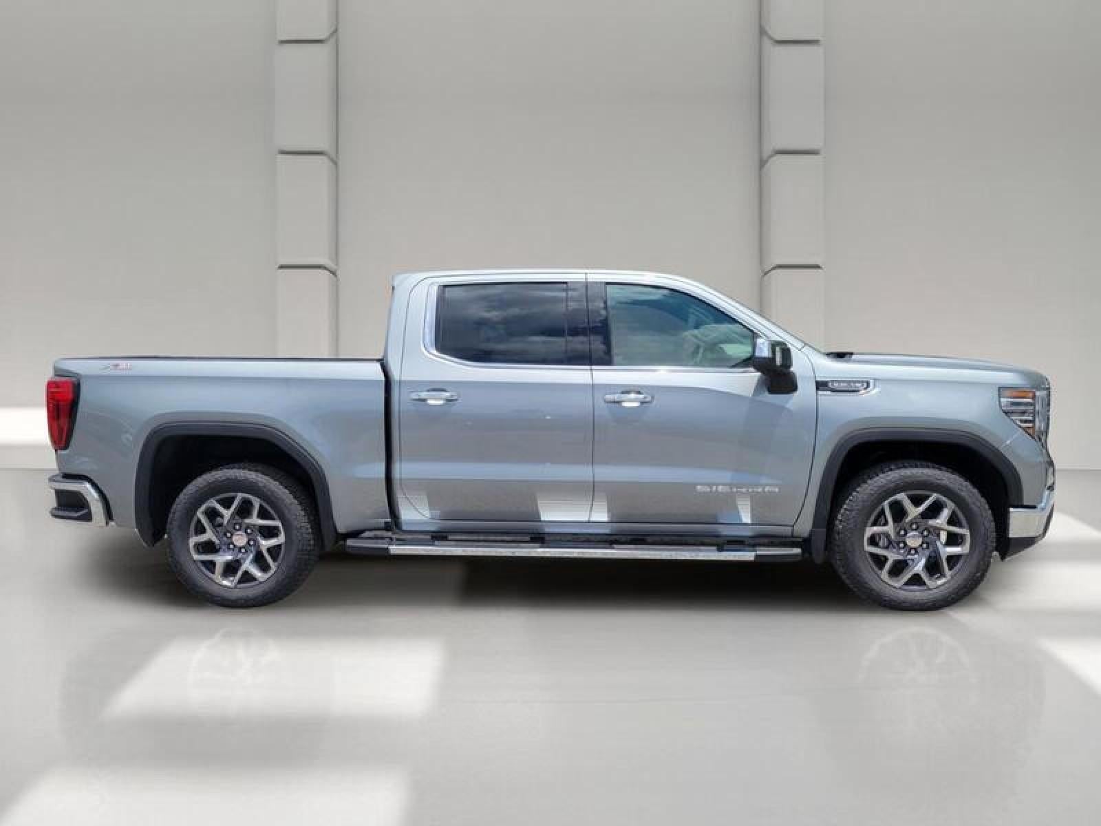 2026 GMC Sierra 1500 Crew Cab Short Box 4-Wheel Drive SLT