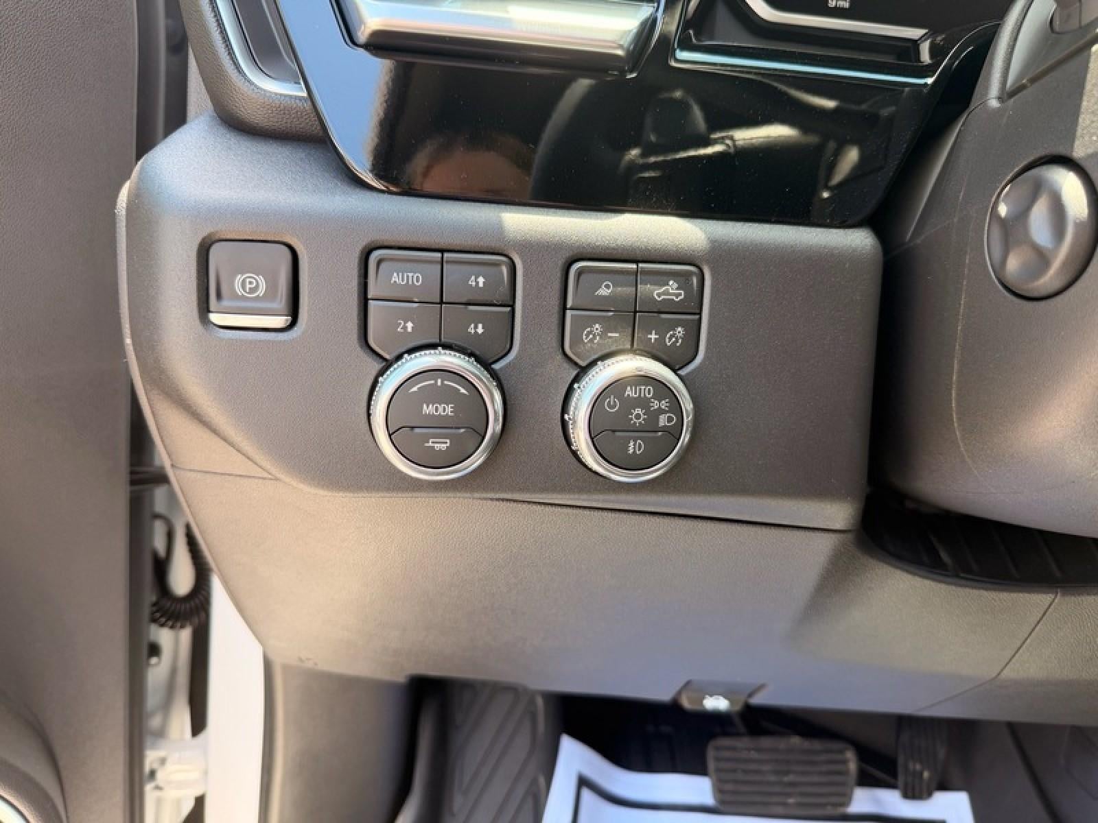 2026 GMC Sierra 1500 Crew Cab Short Box 4-Wheel Drive SLT
