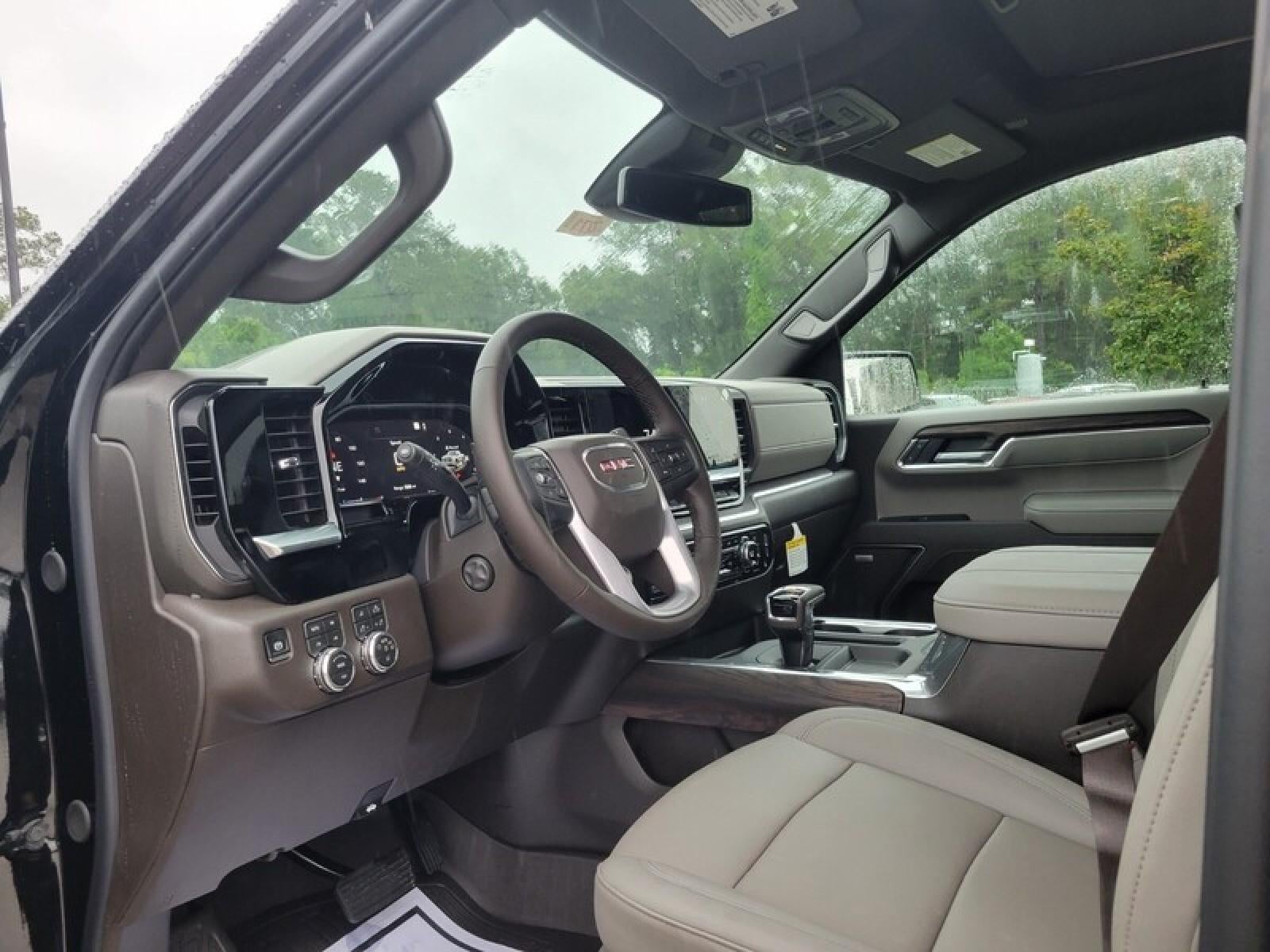2026 GMC Sierra 1500 Crew Cab Short Box 4-Wheel Drive SLT