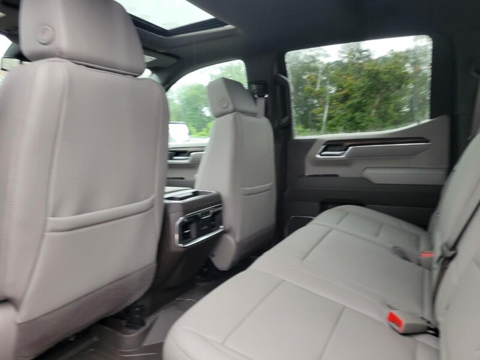 2026 GMC Sierra 1500 Crew Cab Short Box 4-Wheel Drive SLT