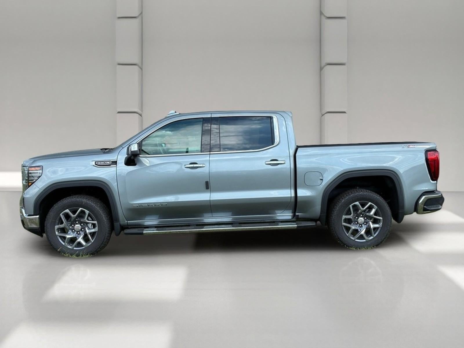 2026 GMC Sierra 1500 Crew Cab Short Box 4-Wheel Drive SLT