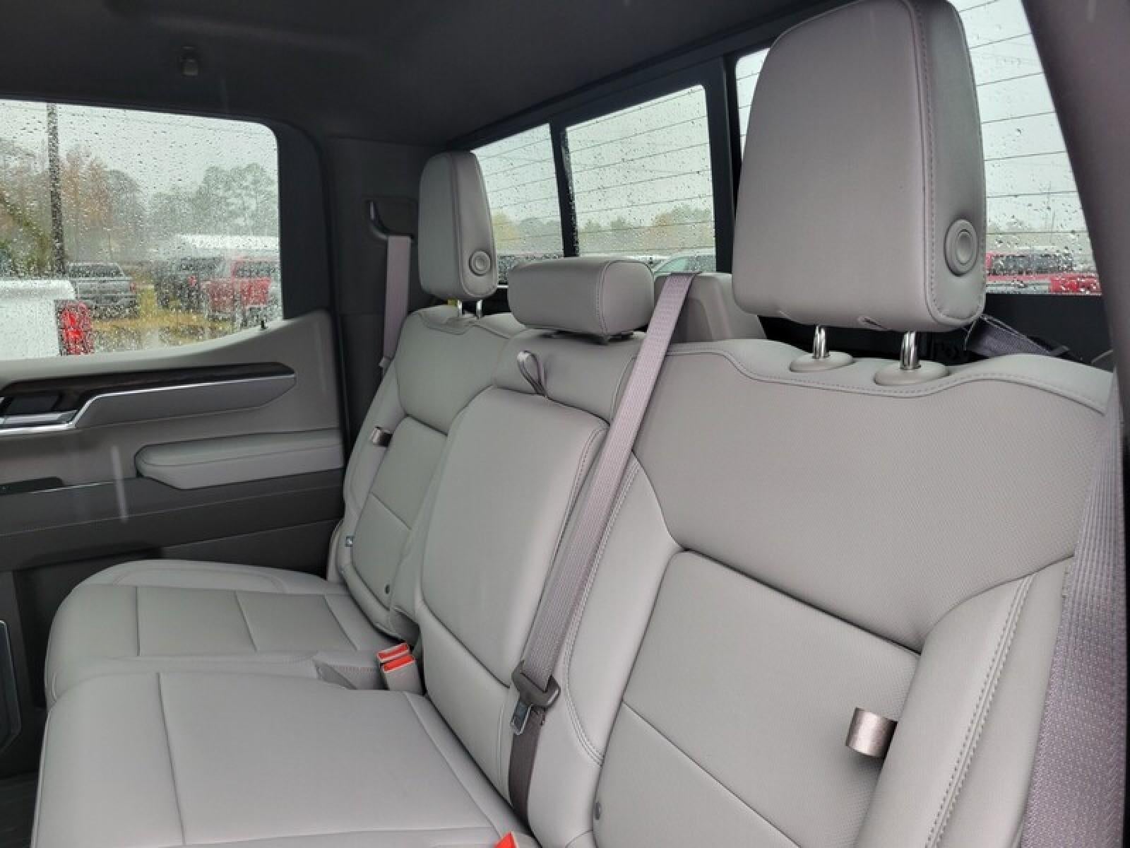 2026 GMC Sierra 1500 Crew Cab Short Box 4-Wheel Drive SLT