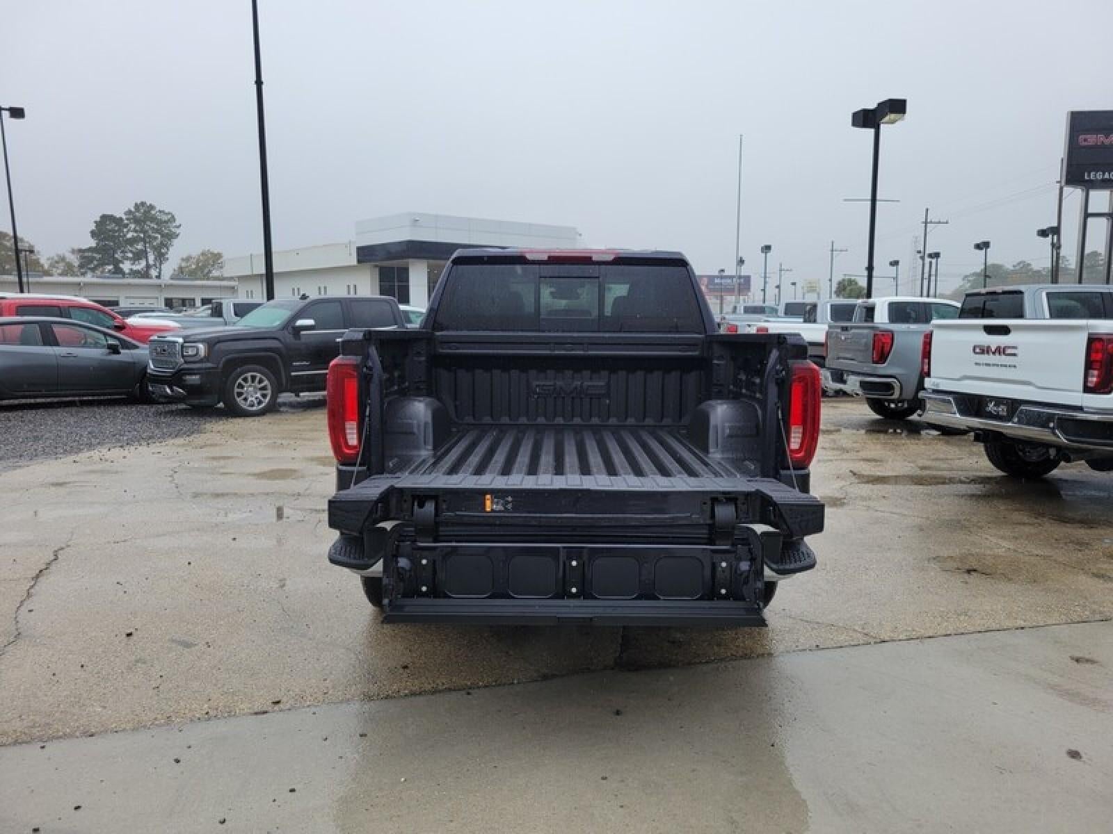 2026 GMC Sierra 1500 Crew Cab Short Box 4-Wheel Drive SLT