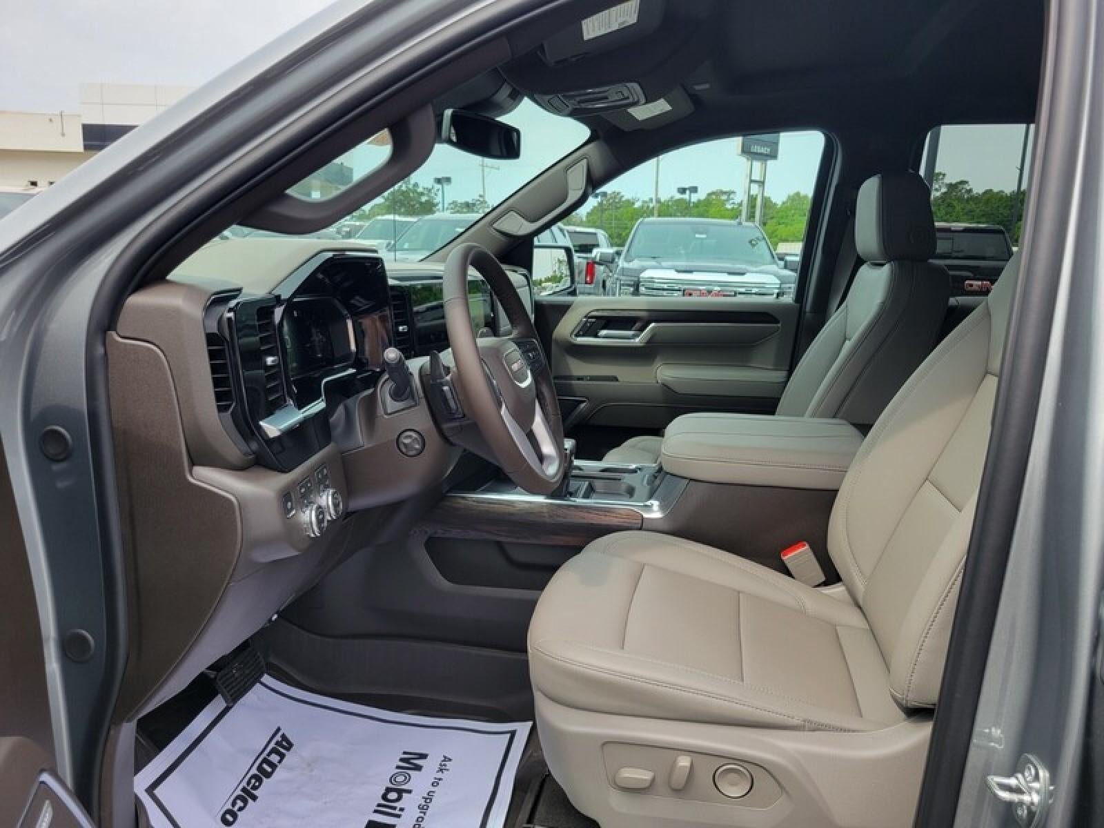 2026 GMC Sierra 1500 Crew Cab Short Box 4-Wheel Drive SLT