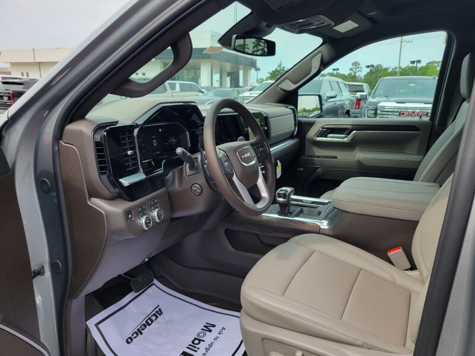 2026 GMC Sierra 1500 Crew Cab Short Box 4-Wheel Drive SLT