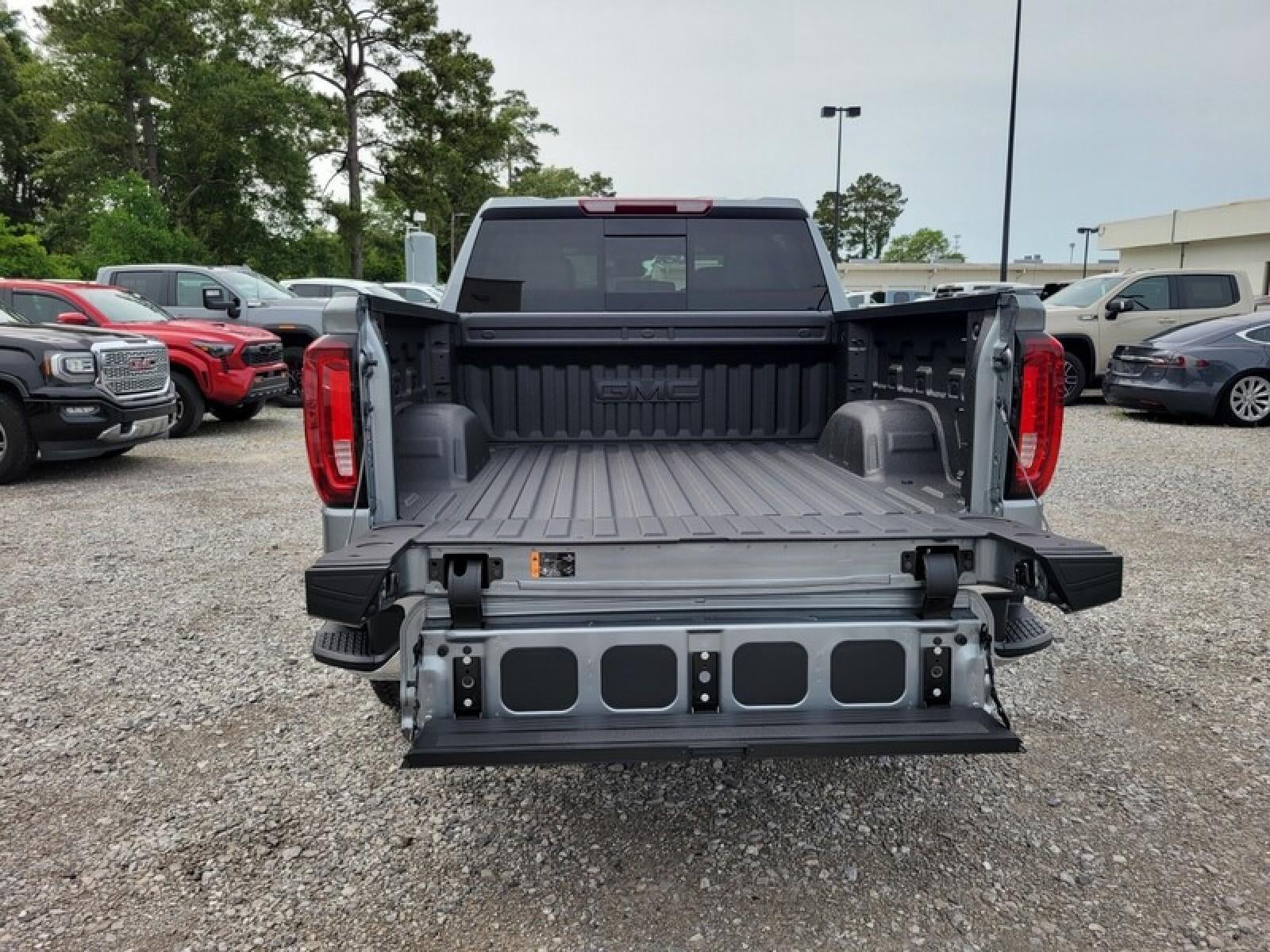2026 GMC Sierra 1500 Crew Cab Short Box 4-Wheel Drive SLT