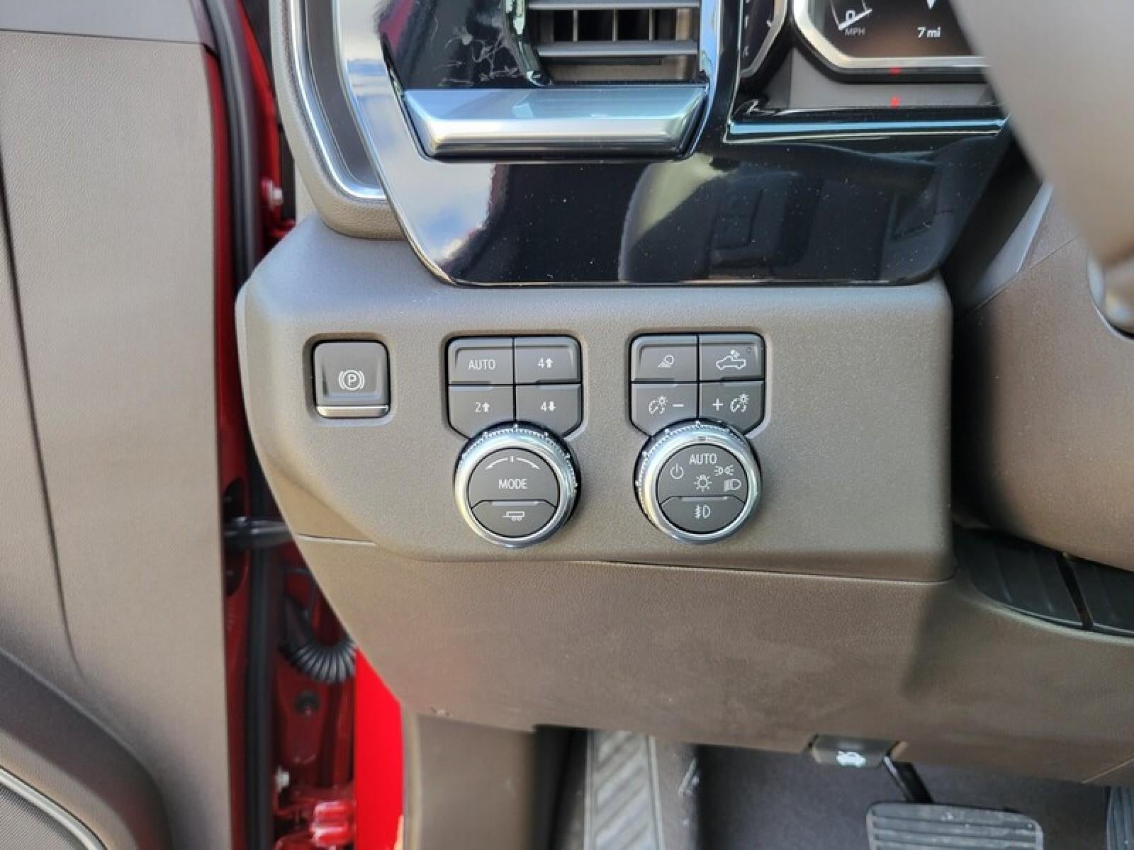 2026 GMC Sierra 1500 Crew Cab Short Box 4-Wheel Drive SLT