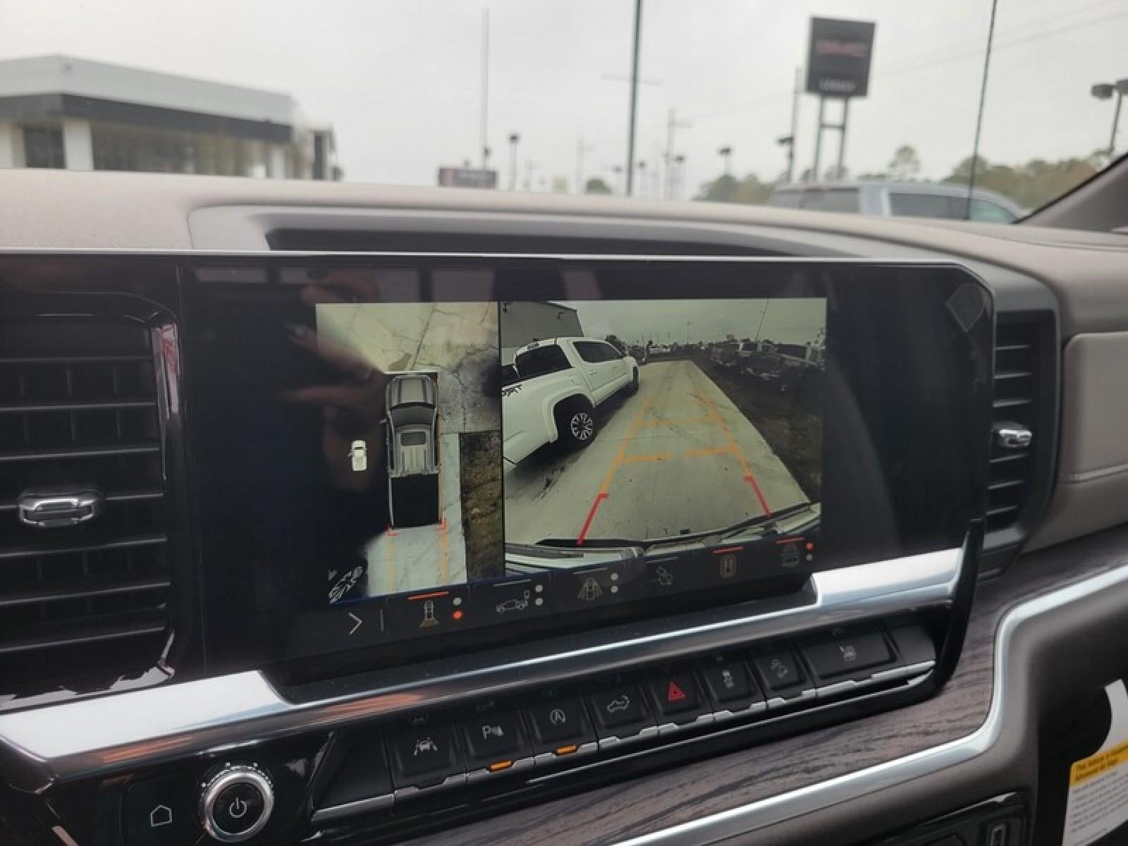 2026 GMC Sierra 1500 Crew Cab Short Box 4-Wheel Drive SLT