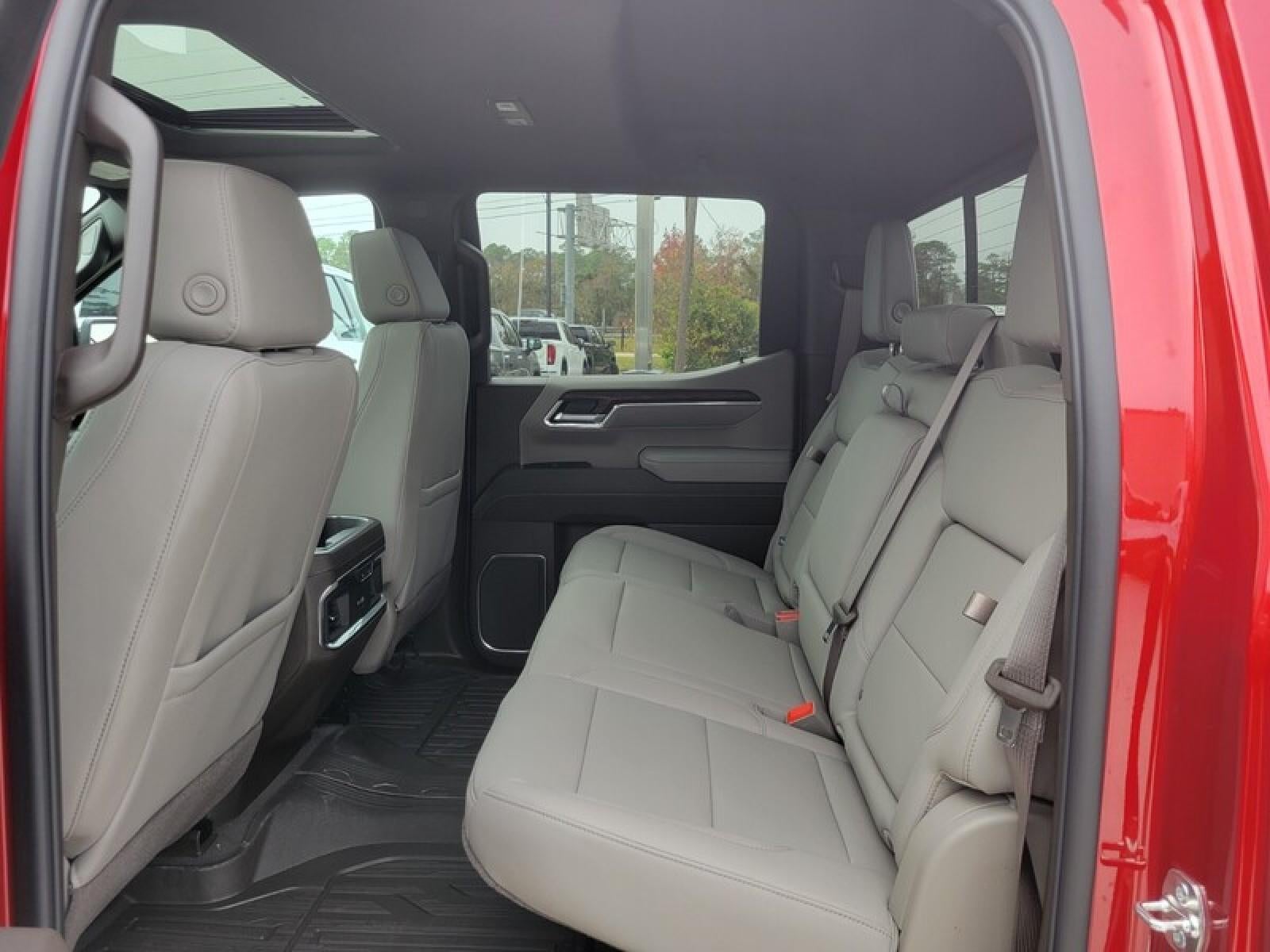 2026 GMC Sierra 1500 Crew Cab Short Box 4-Wheel Drive SLT