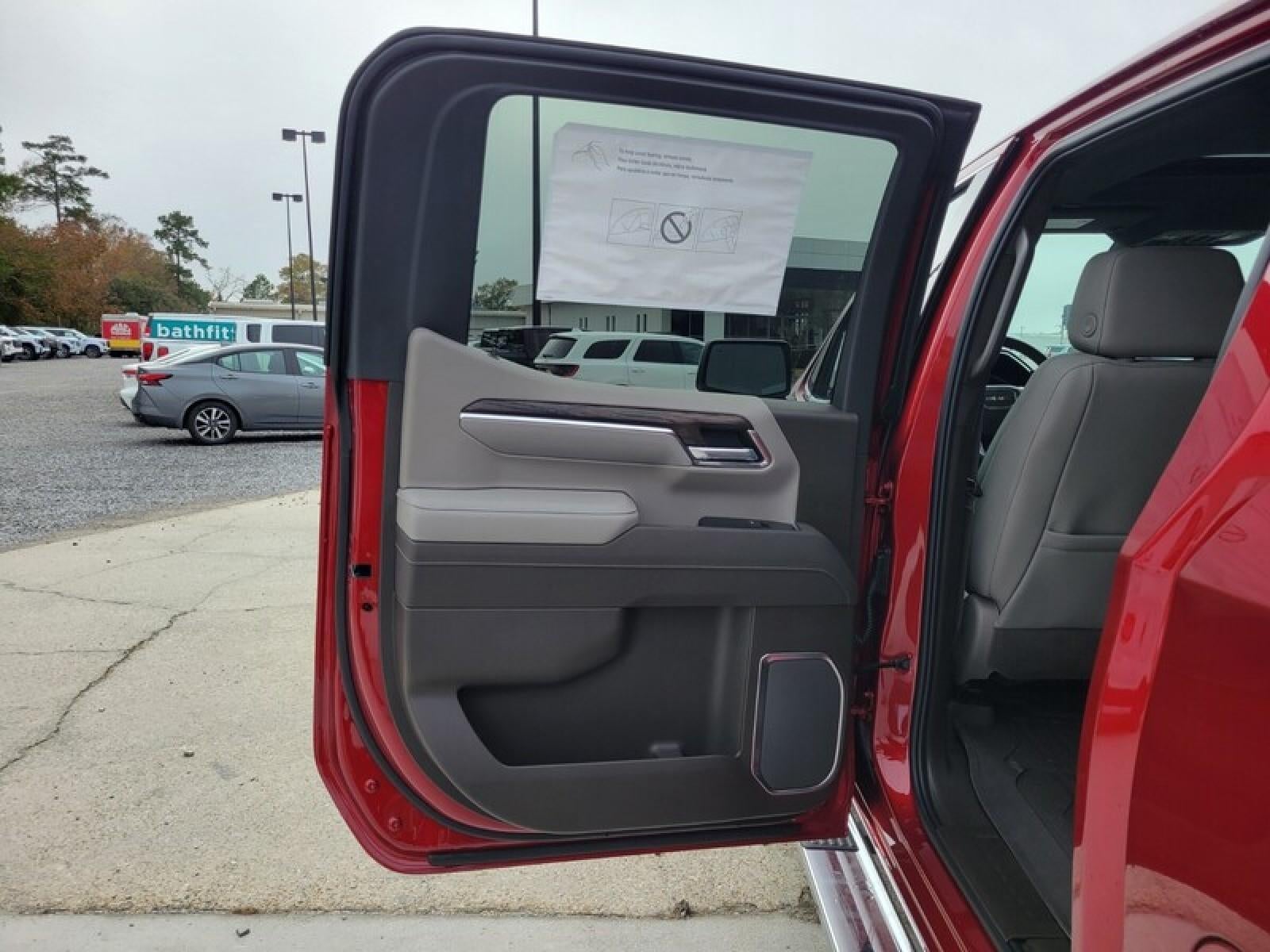 2026 GMC Sierra 1500 Crew Cab Short Box 4-Wheel Drive SLT