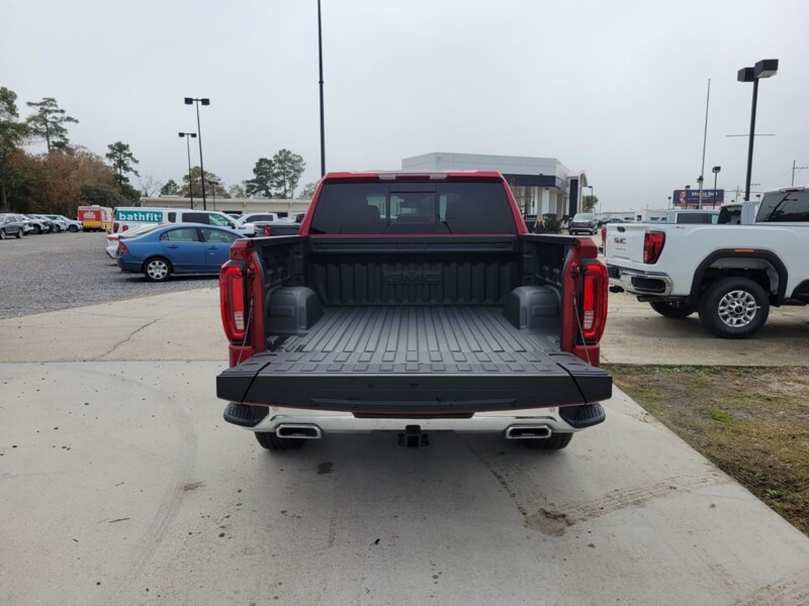 2026 GMC Sierra 1500 Crew Cab Short Box 4-Wheel Drive SLT