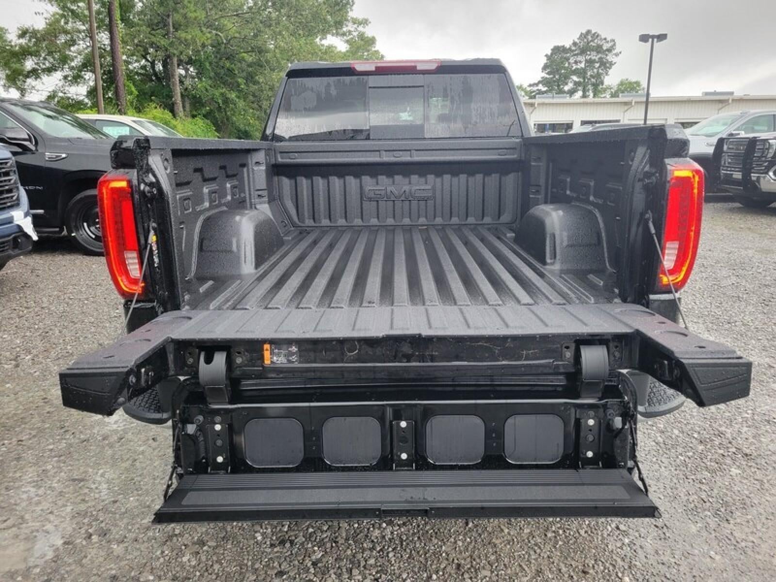 2026 GMC Sierra 1500 Crew Cab Standard Box 4-Wheel Drive SLT