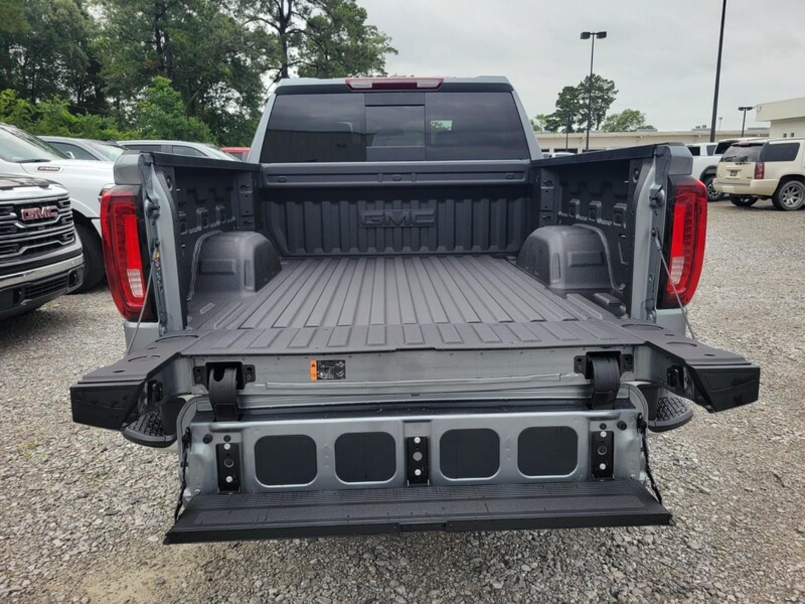 2026 GMC Sierra 1500 Crew Cab Short Box 4-Wheel Drive SLT