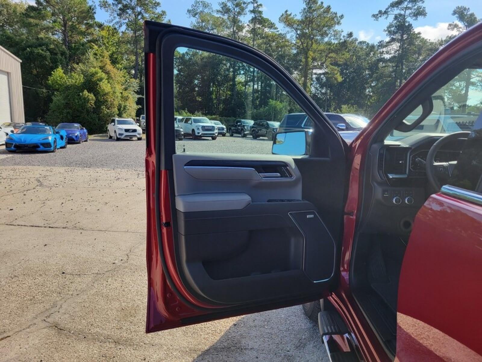 2026 GMC Sierra 1500 Crew Cab Short Box 4-Wheel Drive SLT