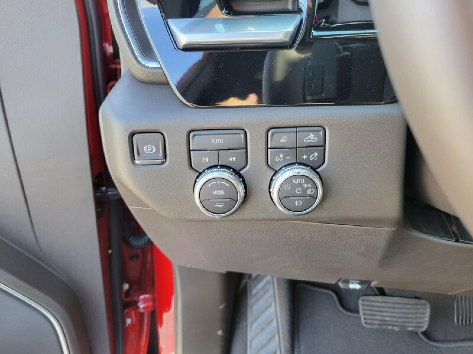 2026 GMC Sierra 1500 Crew Cab Short Box 4-Wheel Drive SLT