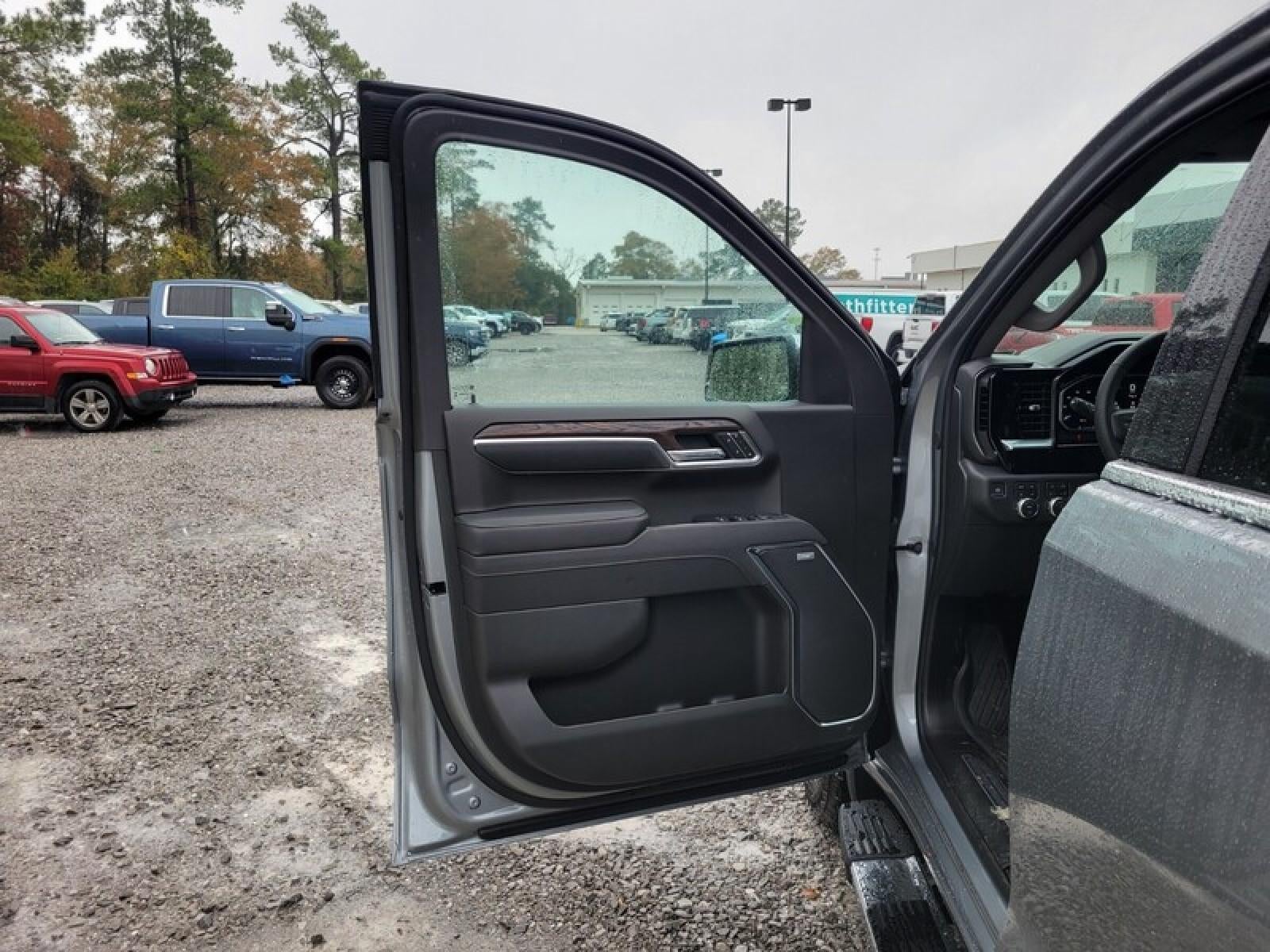 2026 GMC Sierra 1500 Crew Cab Short Box 4-Wheel Drive SLT