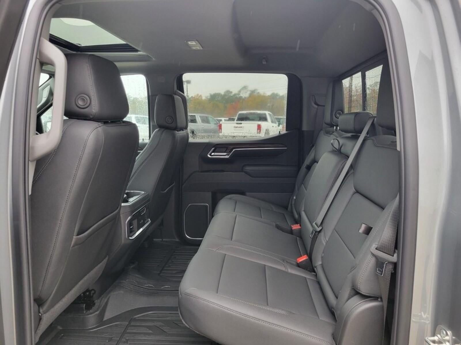 2026 GMC Sierra 1500 Crew Cab Short Box 4-Wheel Drive SLT