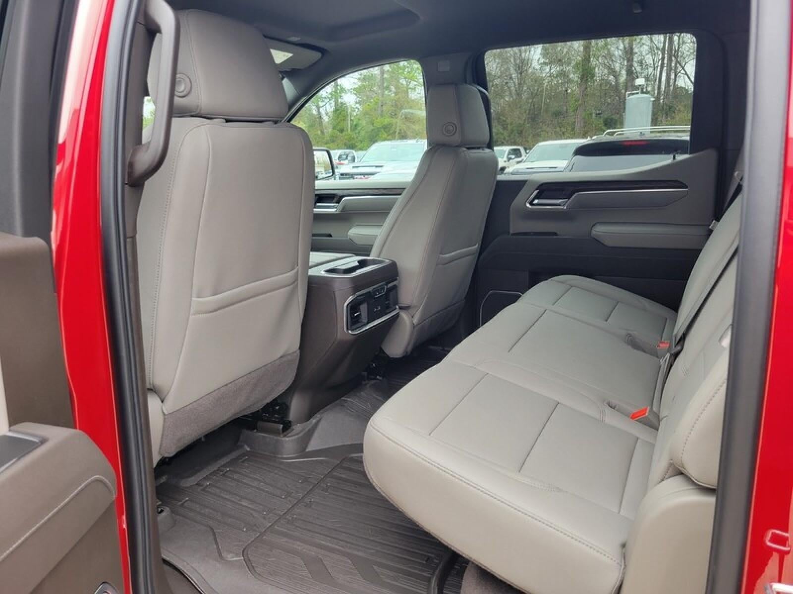 2026 GMC Sierra 1500 Crew Cab Short Box 4-Wheel Drive SLT