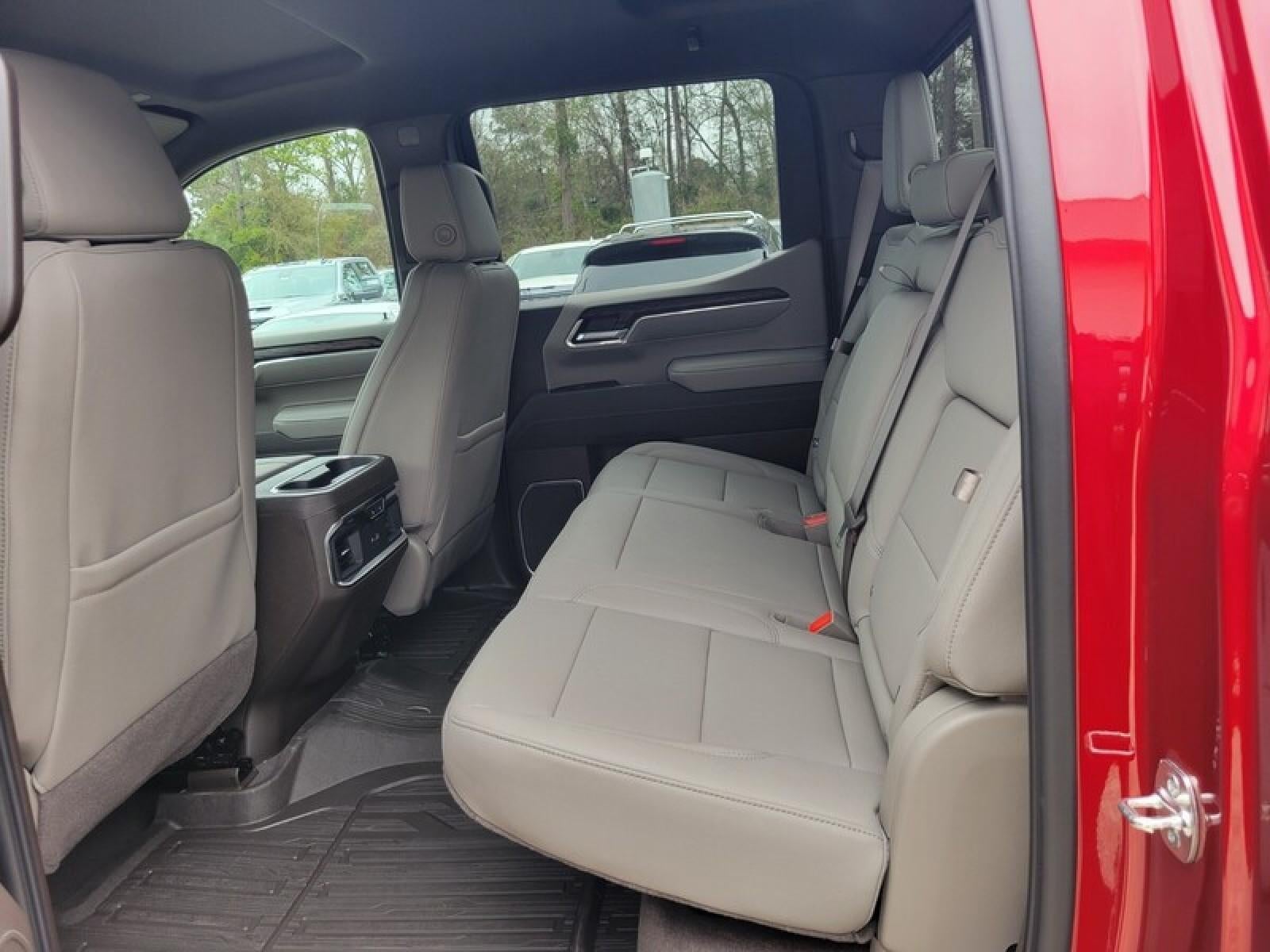 2026 GMC Sierra 1500 Crew Cab Short Box 4-Wheel Drive SLT