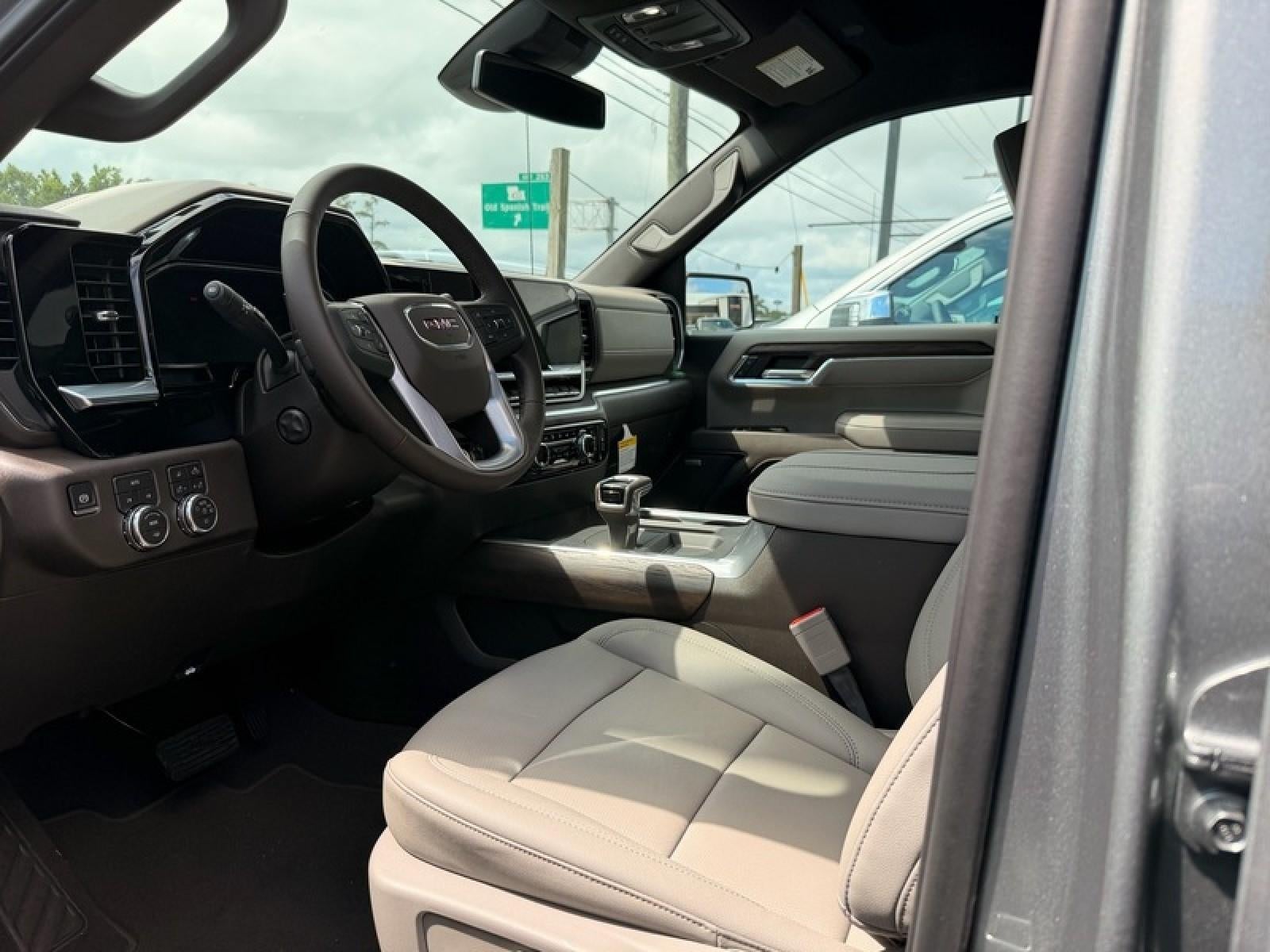 2026 GMC Sierra 1500 Crew Cab Short Box 4-Wheel Drive SLT