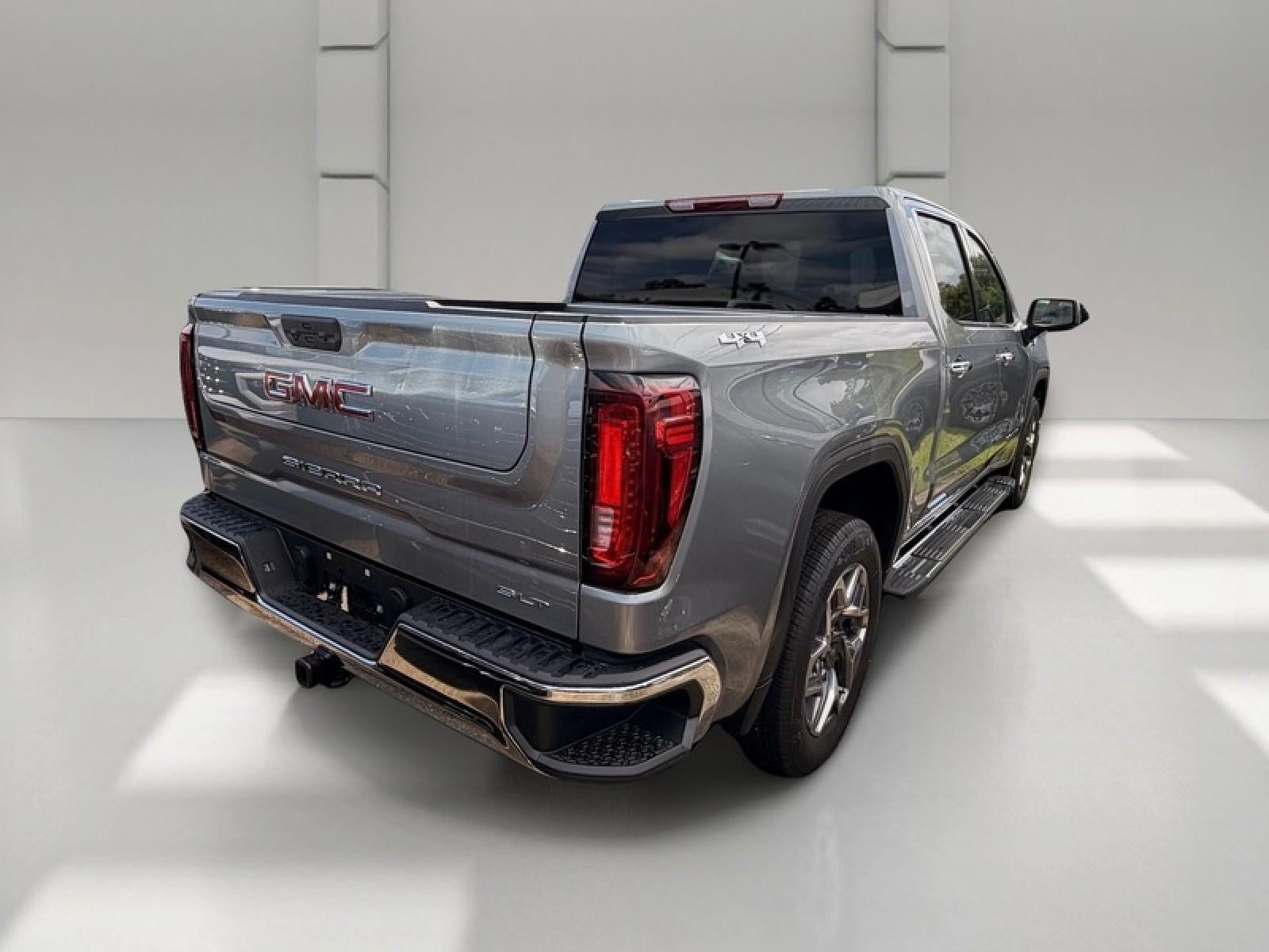 2026 GMC Sierra 1500 Crew Cab Short Box 4-Wheel Drive SLT