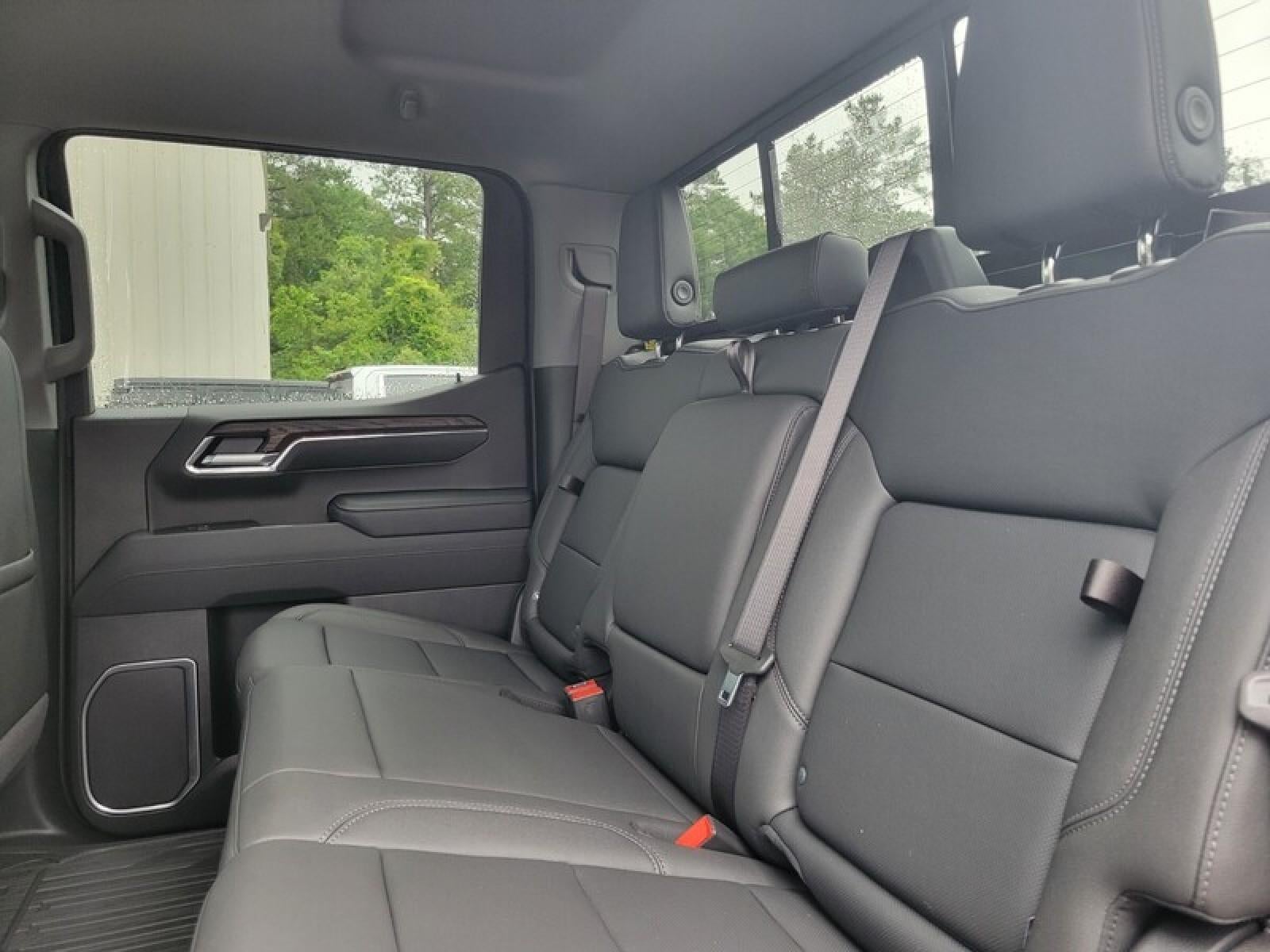 2026 GMC Sierra 1500 Crew Cab Standard Box 4-Wheel Drive SLT
