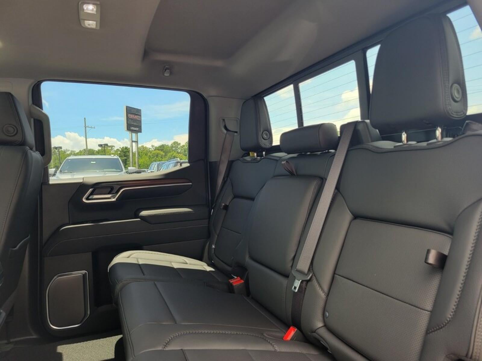 2026 GMC Sierra 1500 Crew Cab Short Box 4-Wheel Drive SLT
