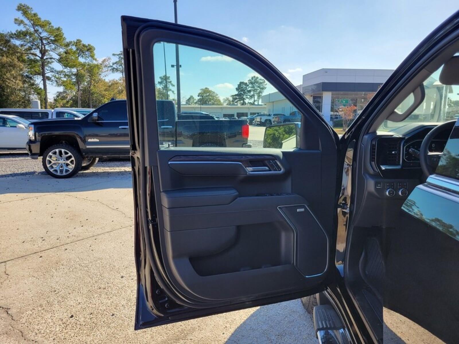 2026 GMC Sierra 1500 Crew Cab Short Box 4-Wheel Drive SLT